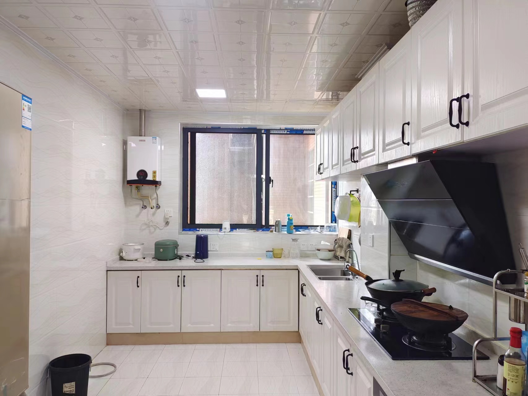 五洲富隆中心  1室1厅1卫    1100.0元/月室内图