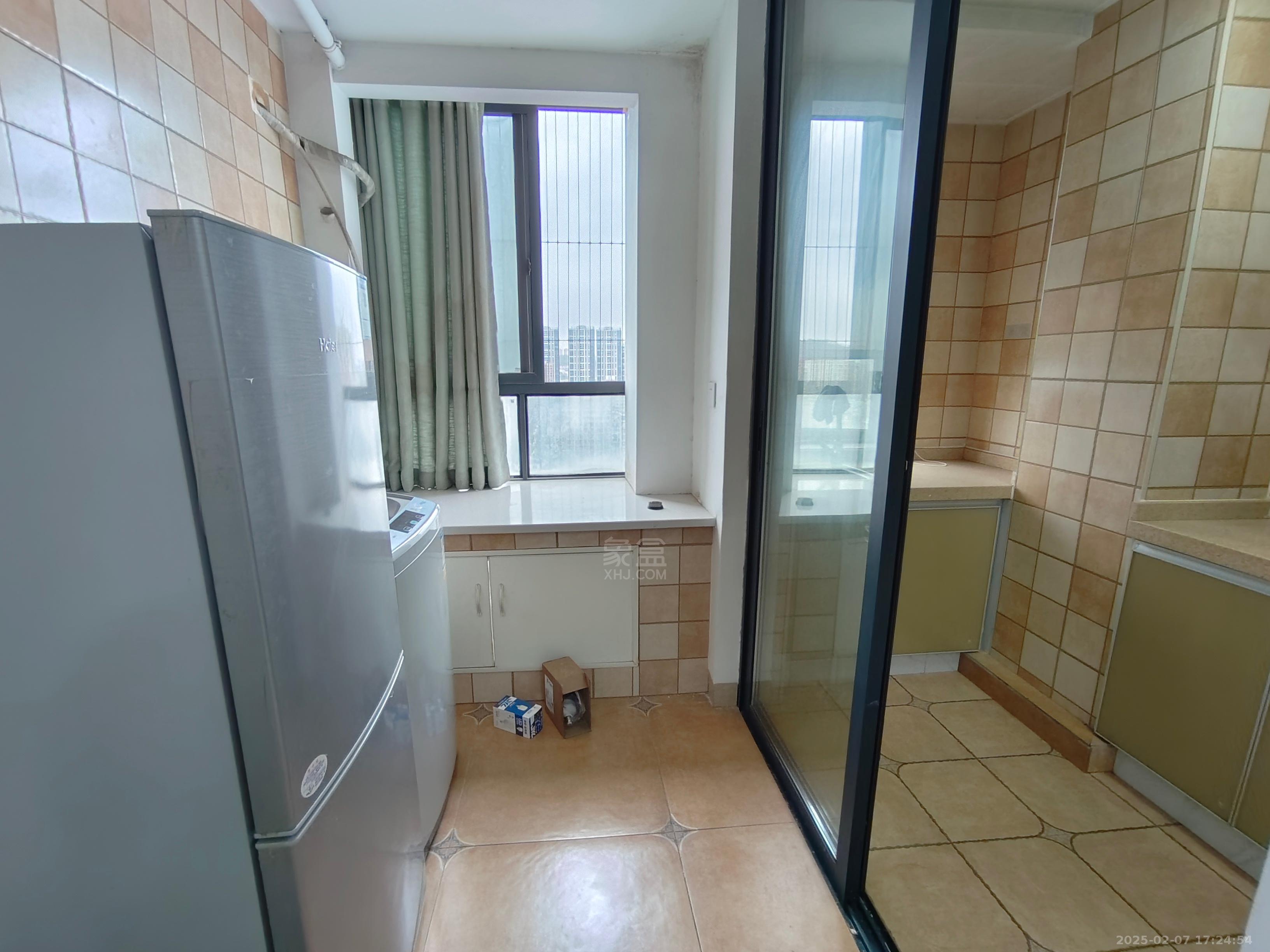 中建御山和苑  1室1厅1卫   1100.00元/月室内图