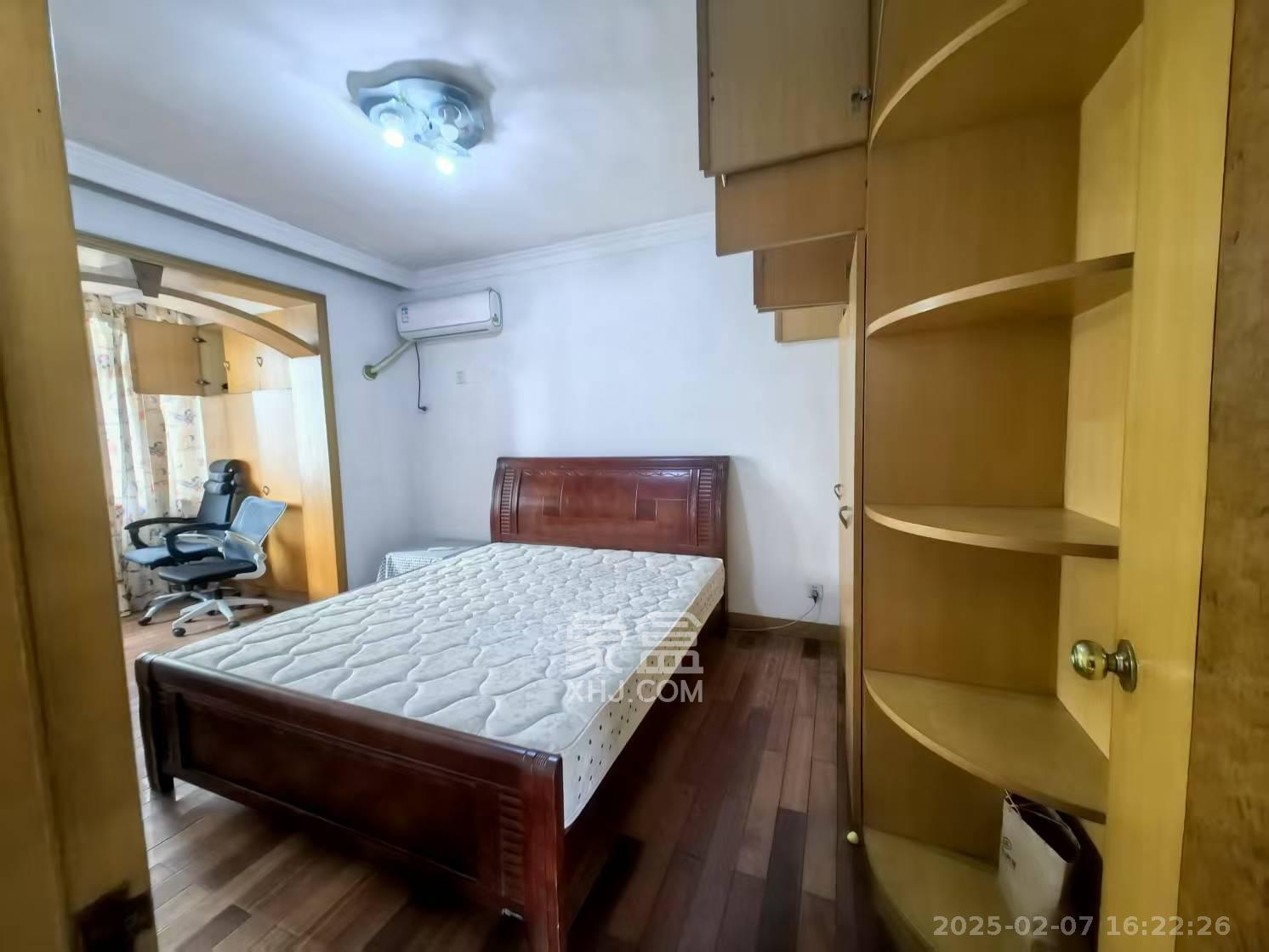 雅园小区  2室1厅1卫    2200.0元/月室内图