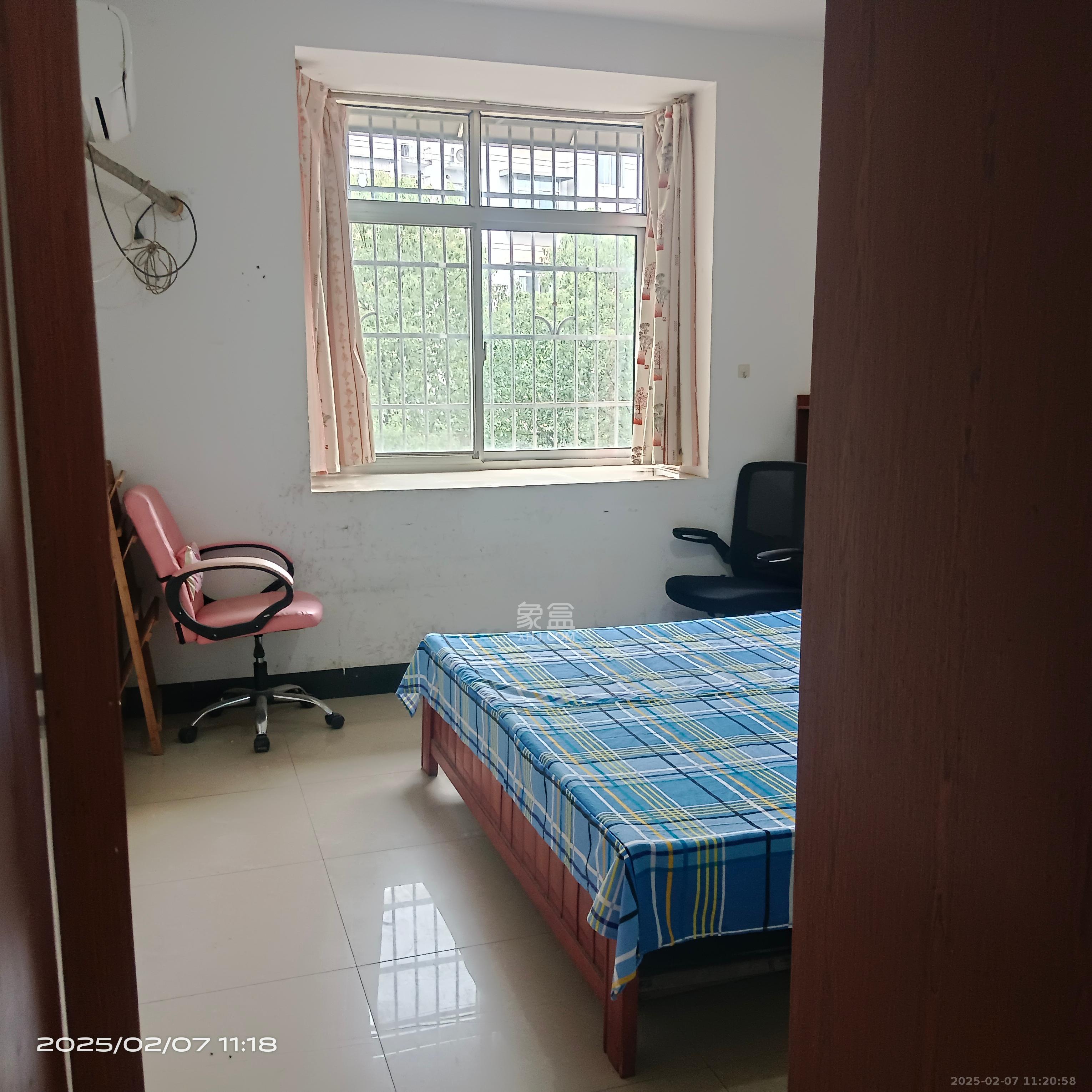 泉水塘小区 3室2厅1卫 2000.0元/月 泉水塘小区 3室2厅1卫 2000.0元/月室内图