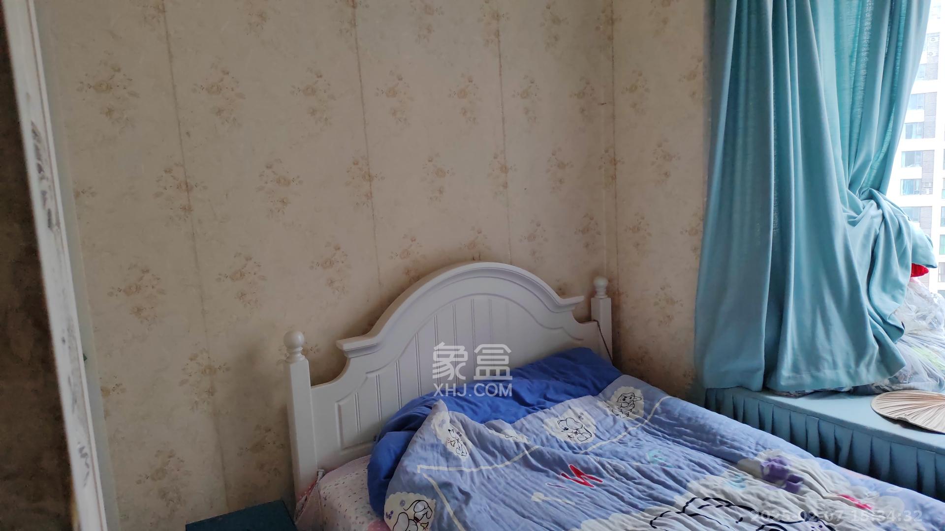 滨江一号（丰泰花园）  3室2厅2卫   2800.00元/月室内图