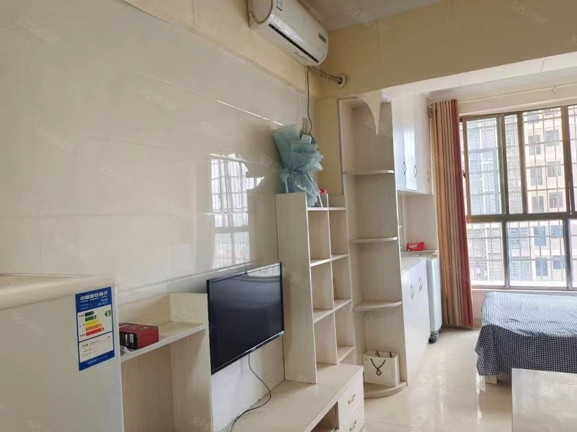 五洲富隆中心  1室1厅1卫    1100.0元/月室内图