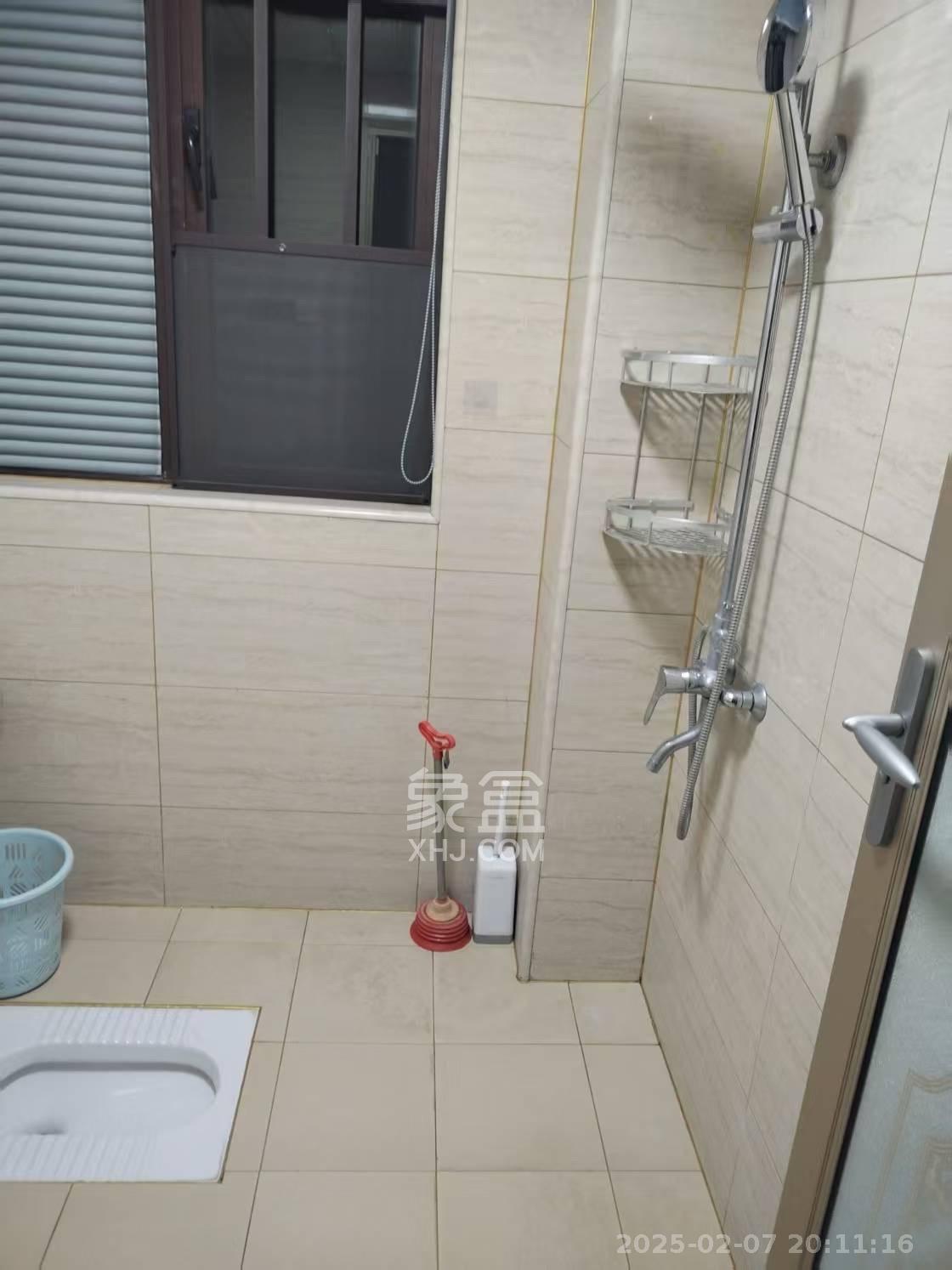 中建信和城  1室2厅1卫   2200.00元/月室内图