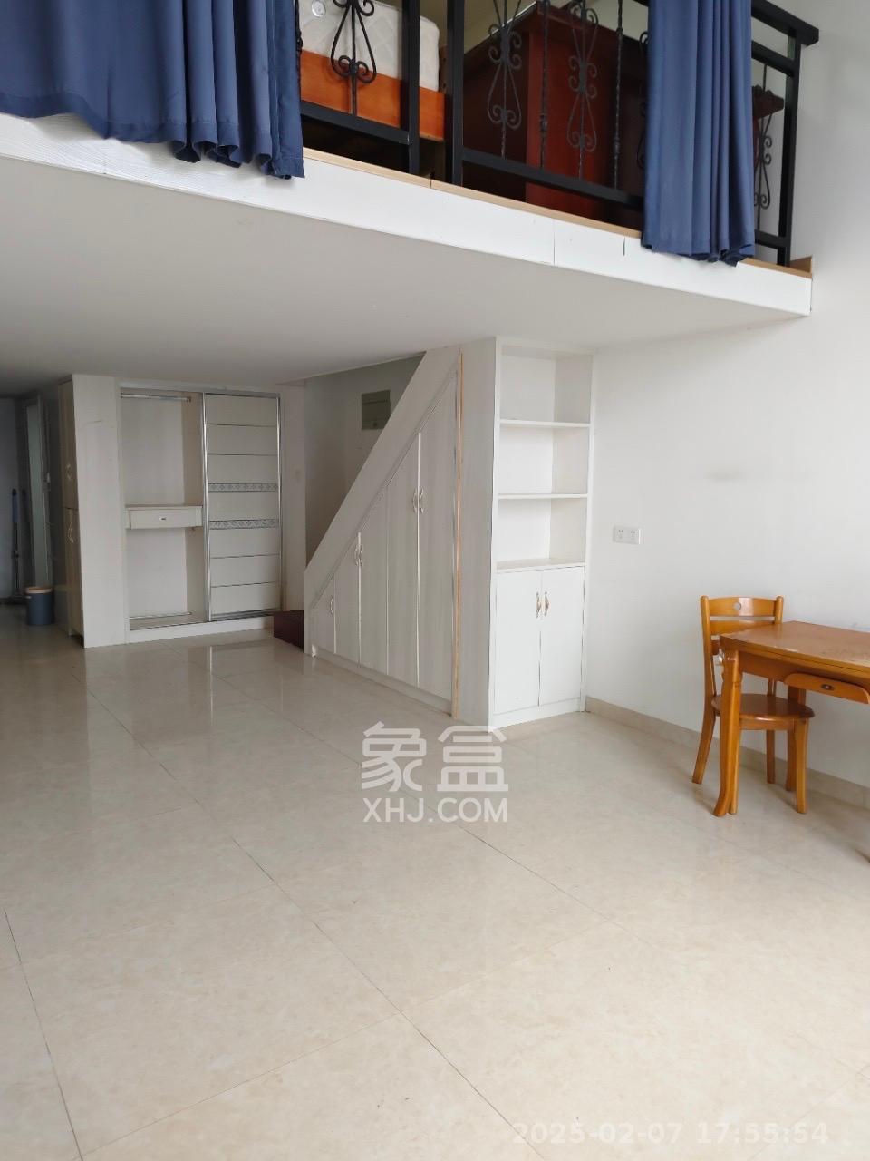 金科时代中心 2室2厅1卫 1700.0元/月 金科时代中心 2室2厅1卫 1700.0元/月室内图