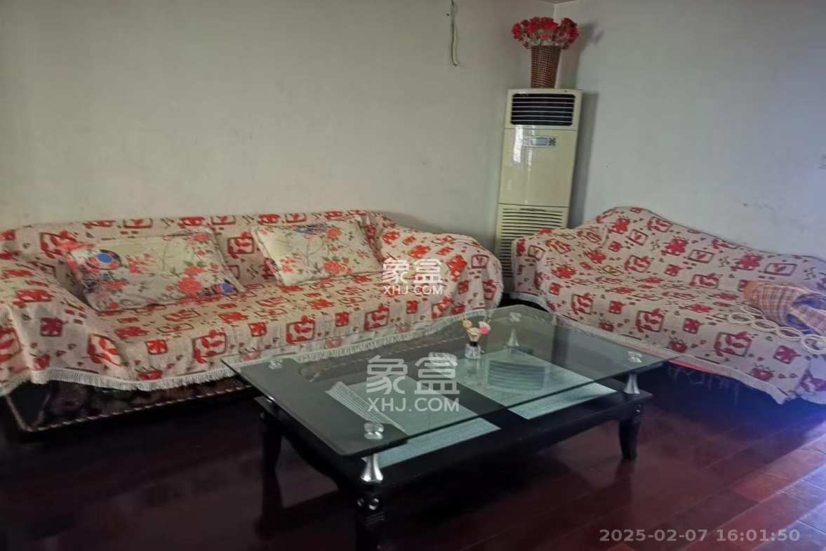 长征花园 3室2厅2卫 2500.0元/月 长征花园 3室2厅2卫 2500.0元/月室内图