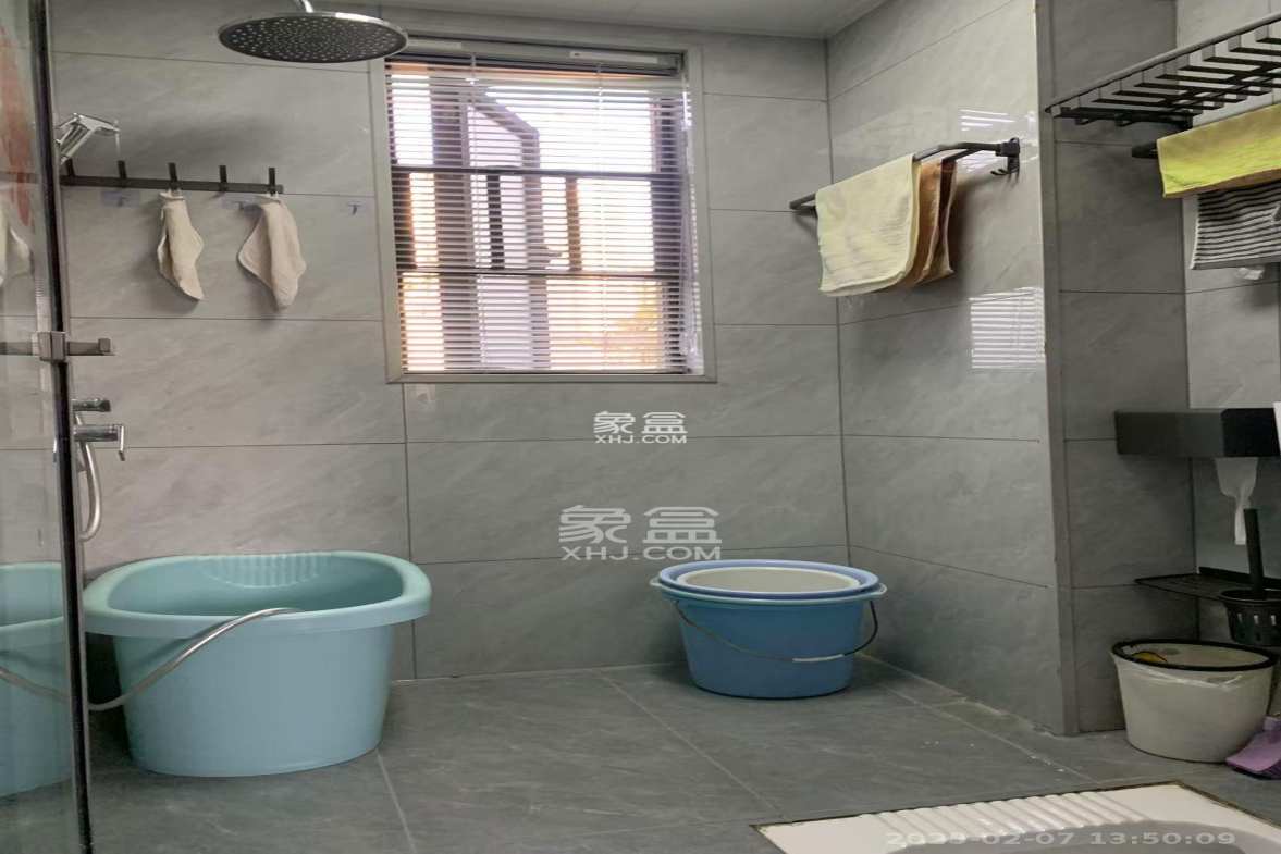 奥克斯滨仕花园(奥克斯洋湖广场/奥克斯中心) 3室2厅1卫 3800.0元/月 奥克斯滨仕花园(奥克斯洋湖广场/奥克斯中心) 3室2厅1卫 3800.0元/月室内图