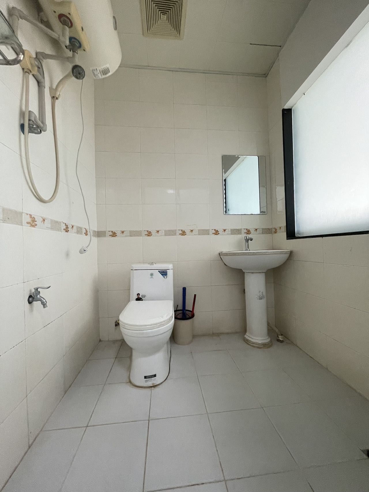 立天公寓 1室1厅1卫 36.0万 立天公寓 1室1厅1卫 36.0万客厅