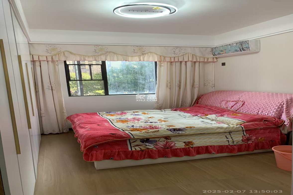 奥克斯滨仕花园(奥克斯洋湖广场/奥克斯中心) 3室2厅1卫 3800.0元/月 奥克斯滨仕花园(奥克斯洋湖广场/奥克斯中心) 3室2厅1卫 3800.0元/月室内图