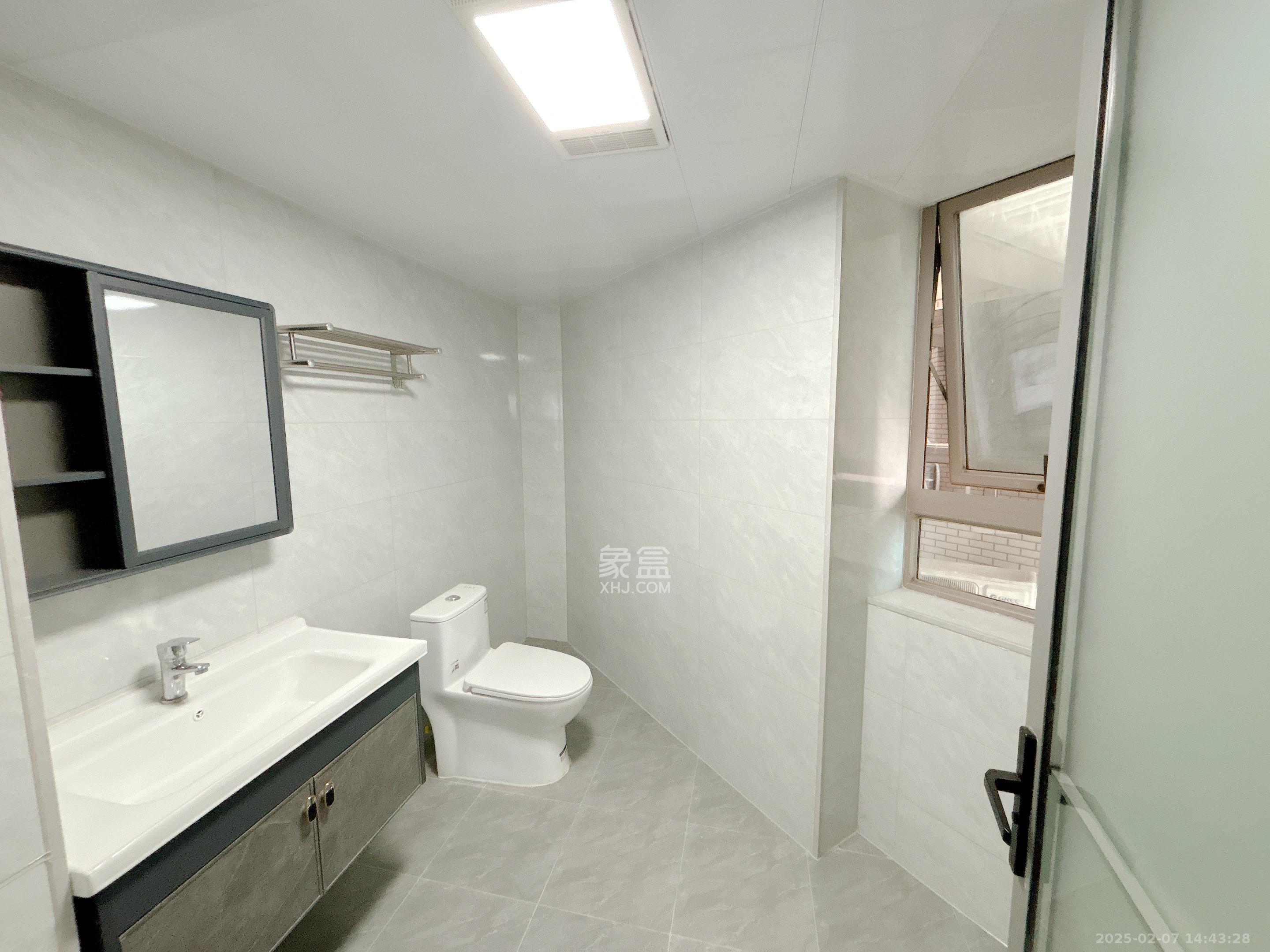 潮宗御苑  4室2厅2卫    9000.0元/月室内图