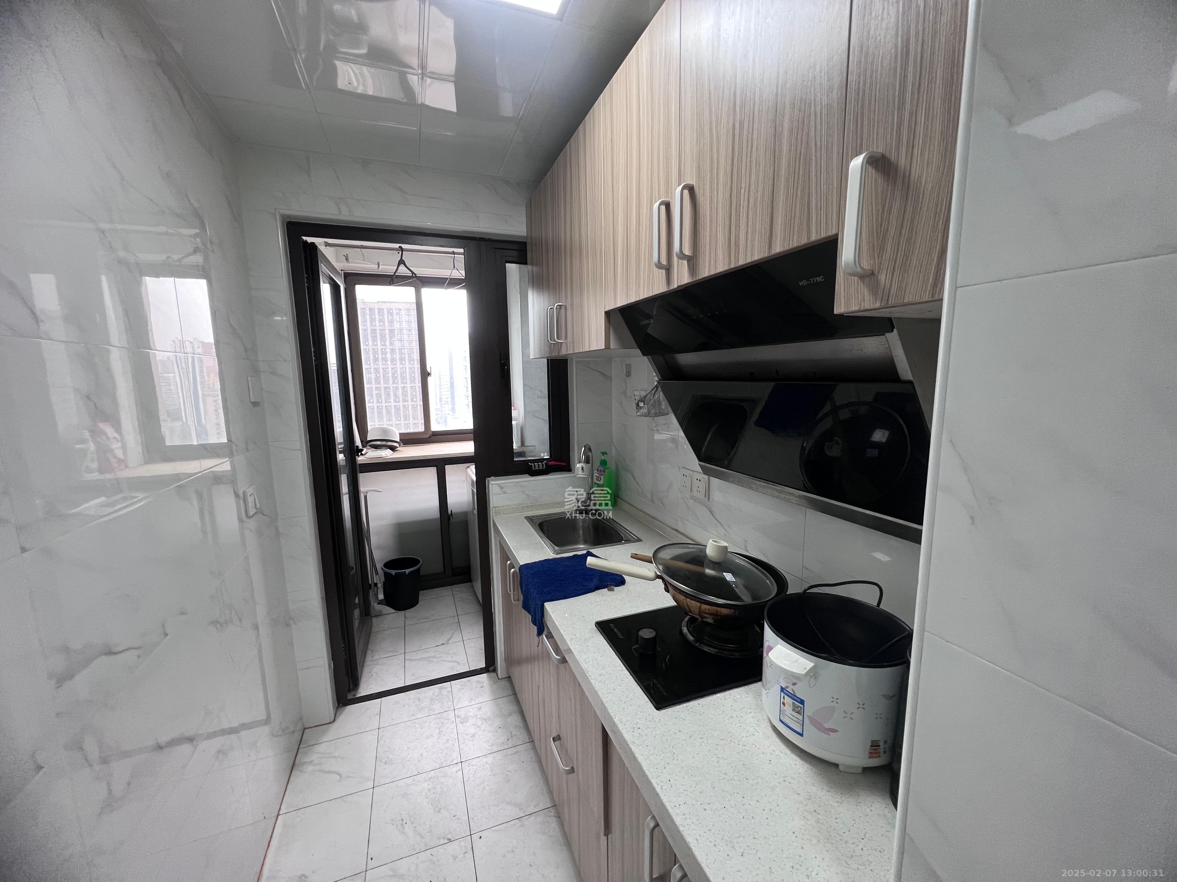 地质家园一、二期(地泰人民公馆) 1室1厅1卫 2200.0元/月 地质家园一、二期(地泰人民公馆) 1室1厅1卫 2200.0元/月室内图