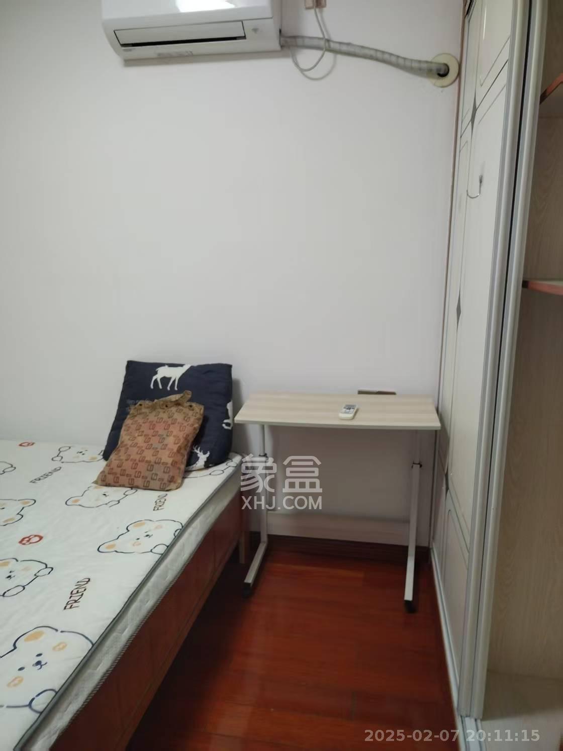 中建信和城  1室2厅1卫   2200.00元/月室内图