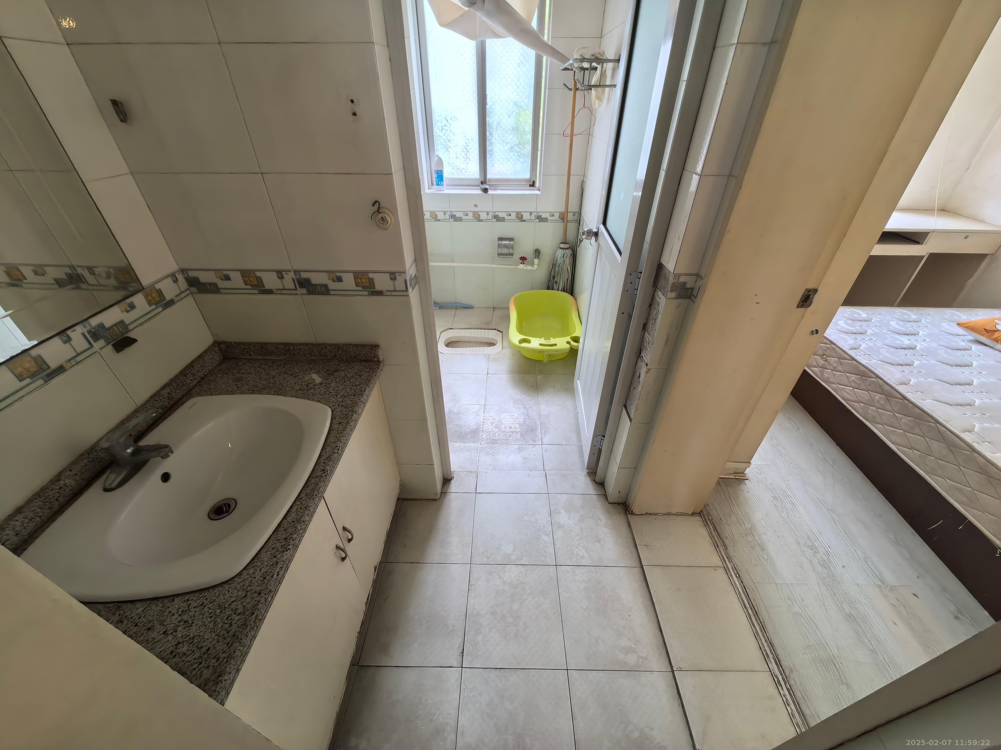 咸嘉新村嘉兴苑  3室2厅2卫    2300.0元/月 咸嘉新村嘉兴苑  3室2厅2卫    2300.0元/月室内图