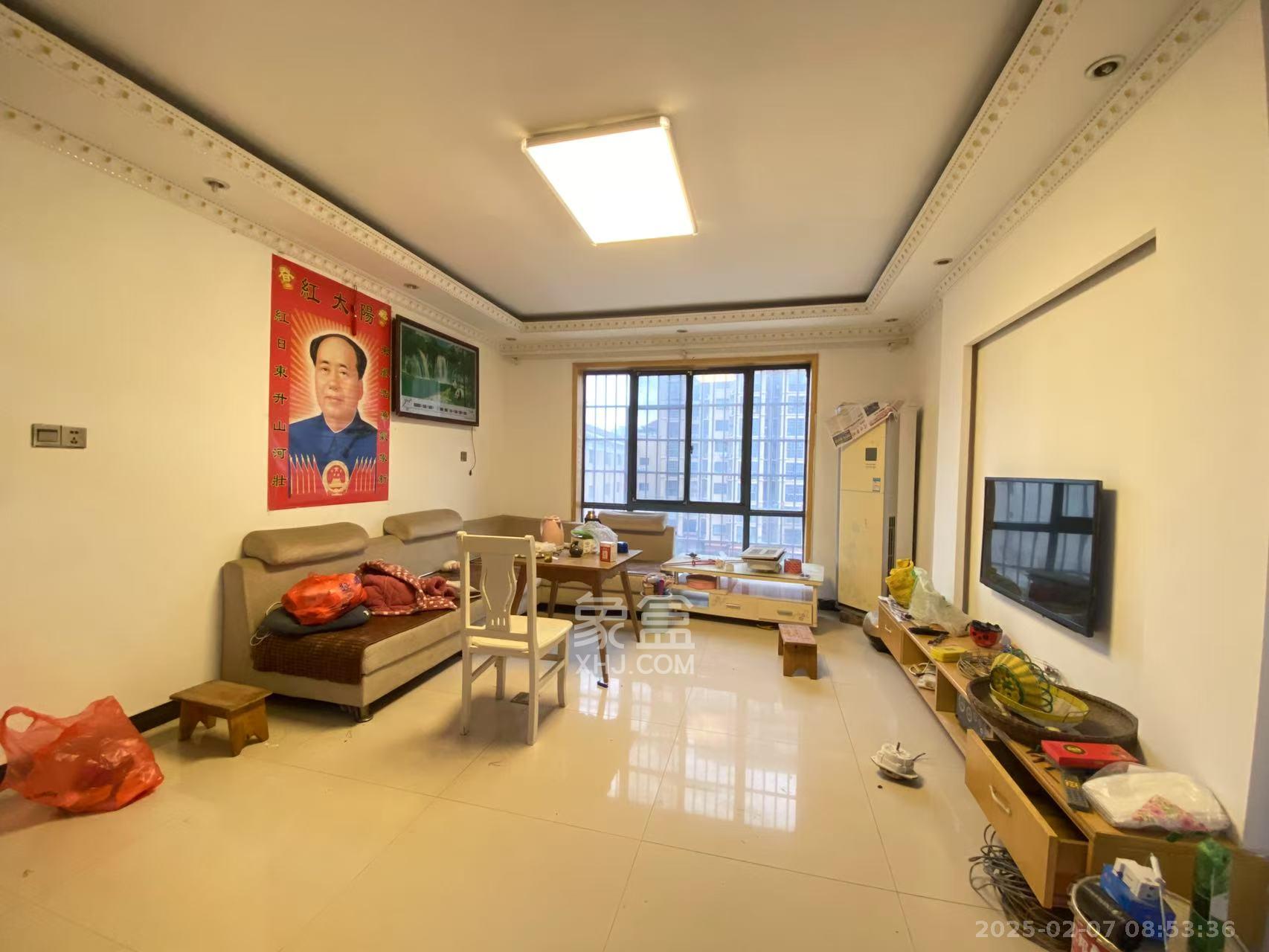 新雅黄金苑 4室2厅2卫 1800.0元/月 新雅黄金苑 4室2厅2卫 1800.0元/月室内图