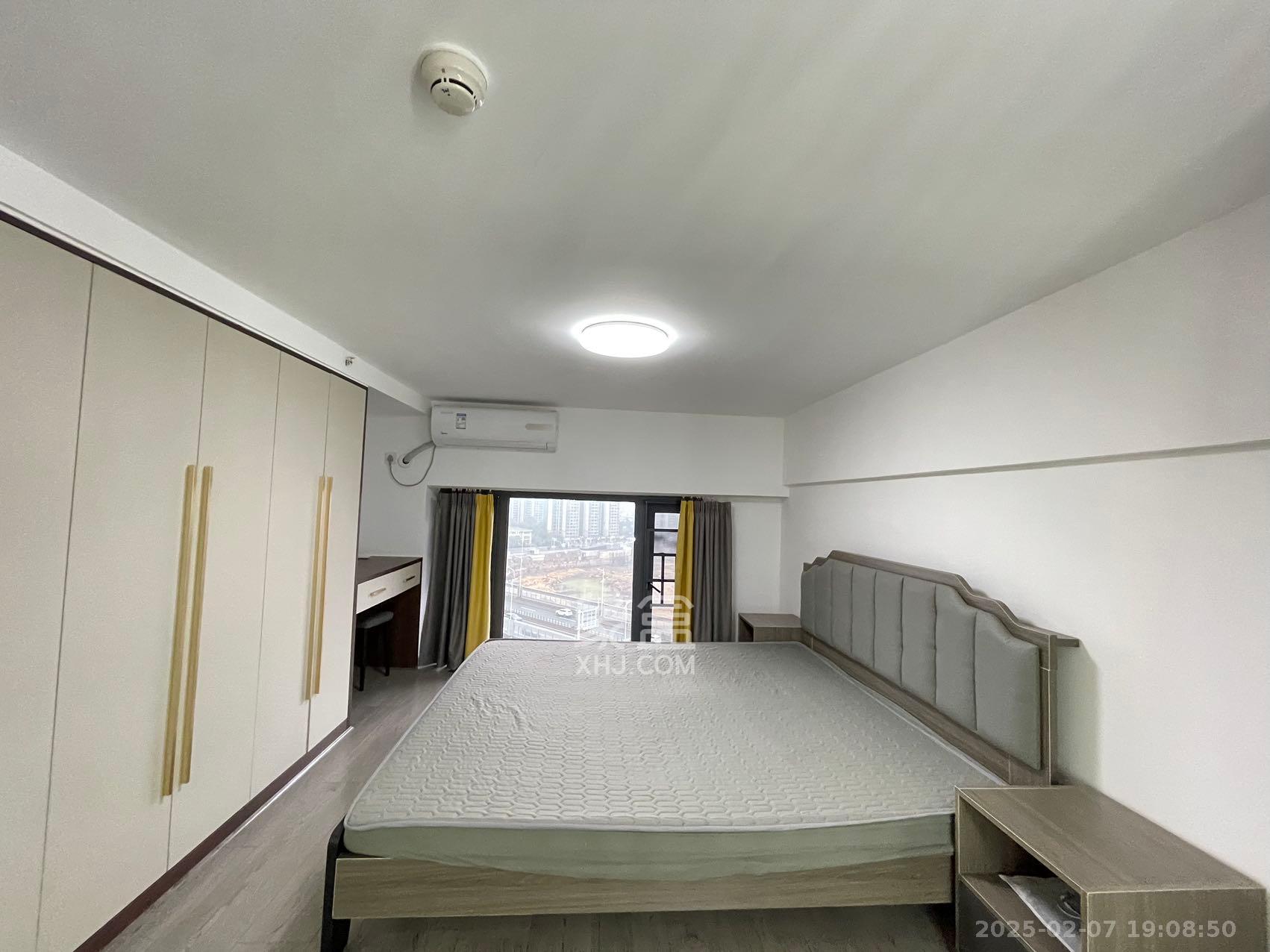 藏珑湖上公馆 1室1厅1卫 2400.0元/月 藏珑湖上公馆 1室1厅1卫 2400.0元/月室内图