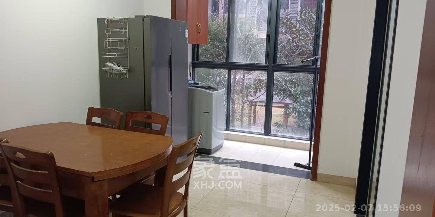 朝正美苑  3室2厅2卫   2900.00元/月室内图