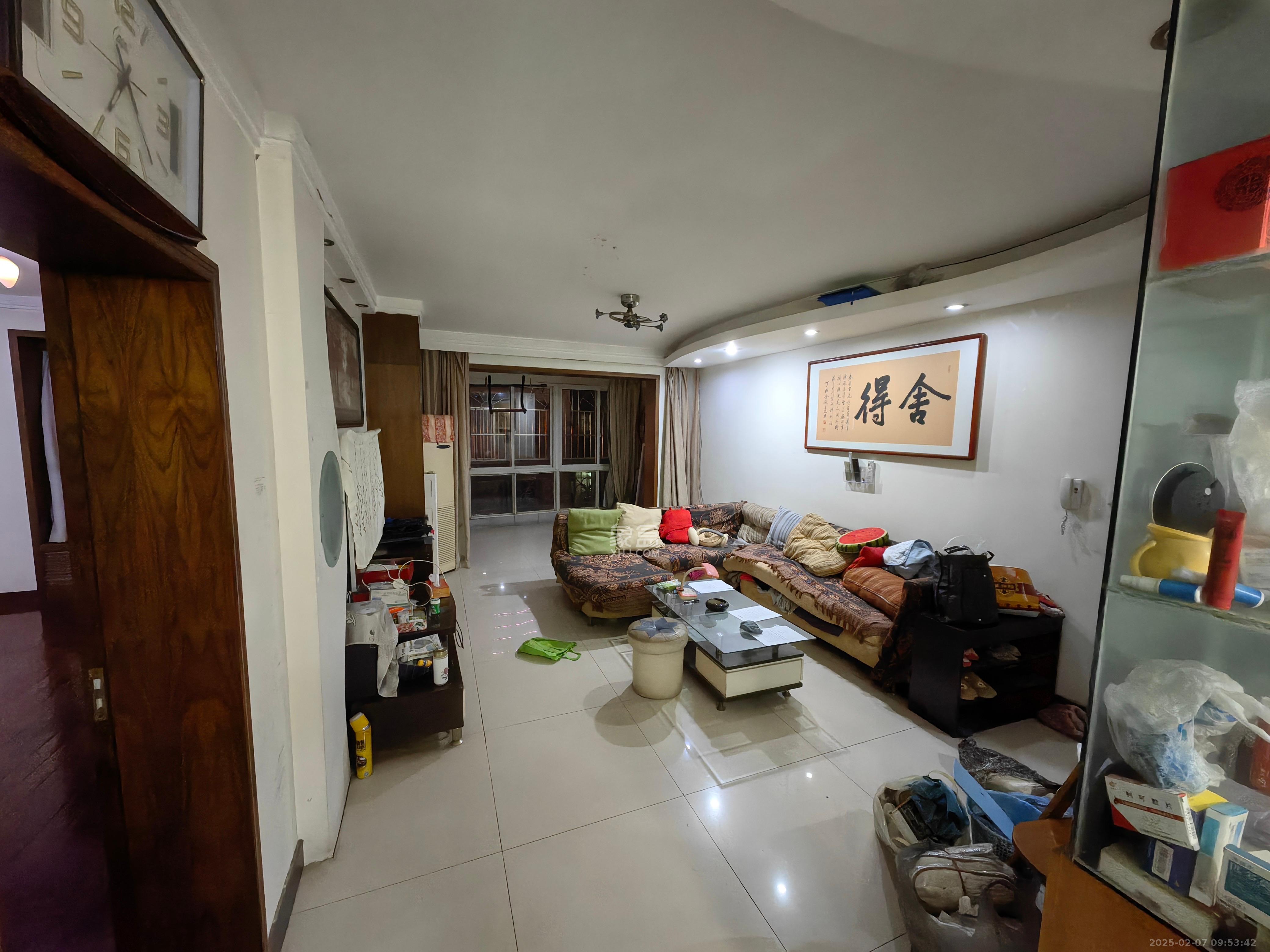 富湘园 5室2厅2卫 3300.0元/月 富湘园 5室2厅2卫 3300.0元/月室内图