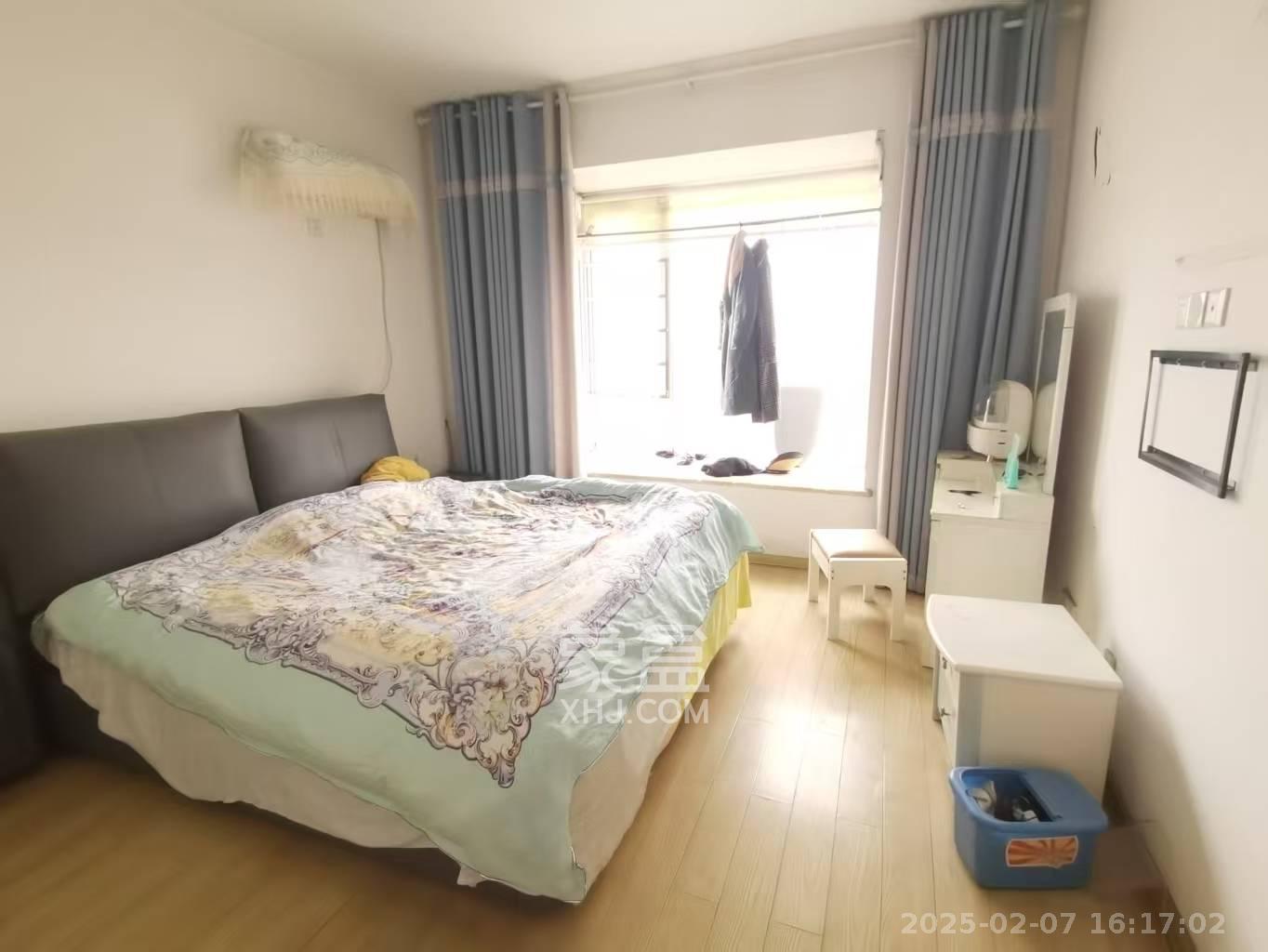 中建桂苑  3室2厅1卫   2000.00元/月室内图