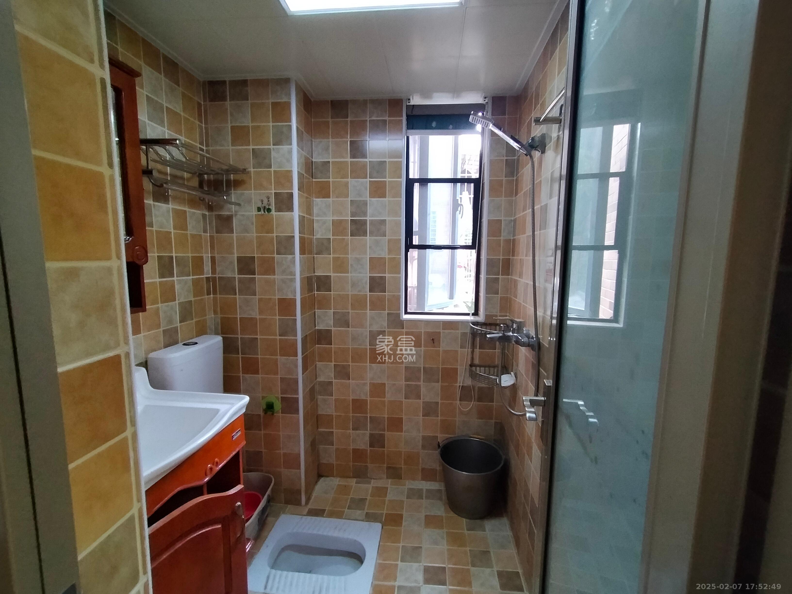 翡翠云天 4室2厅2卫 2400.0元/月 翡翠云天 4室2厅2卫 2400.0元/月室内图