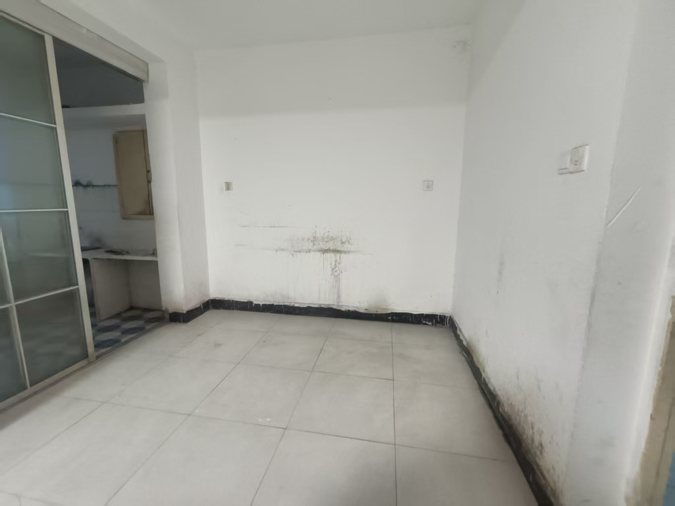 娄底市公安局老家属院 3室1厅1卫 1100.0元/月 娄底市公安局老家属院 3室1厅1卫 1100.0元/月室内图