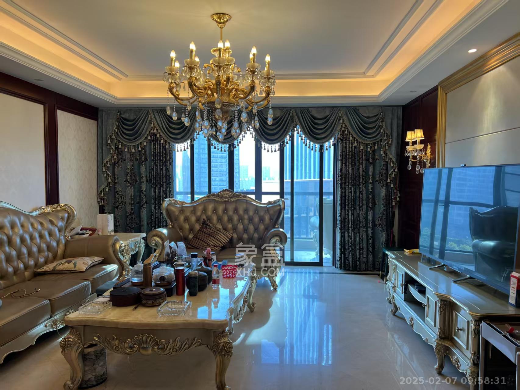 运达中央广场一、二期 4室2厅3卫 15000.0元/月 运达中央广场一、二期 4室2厅3卫 15000.0元/月室内图