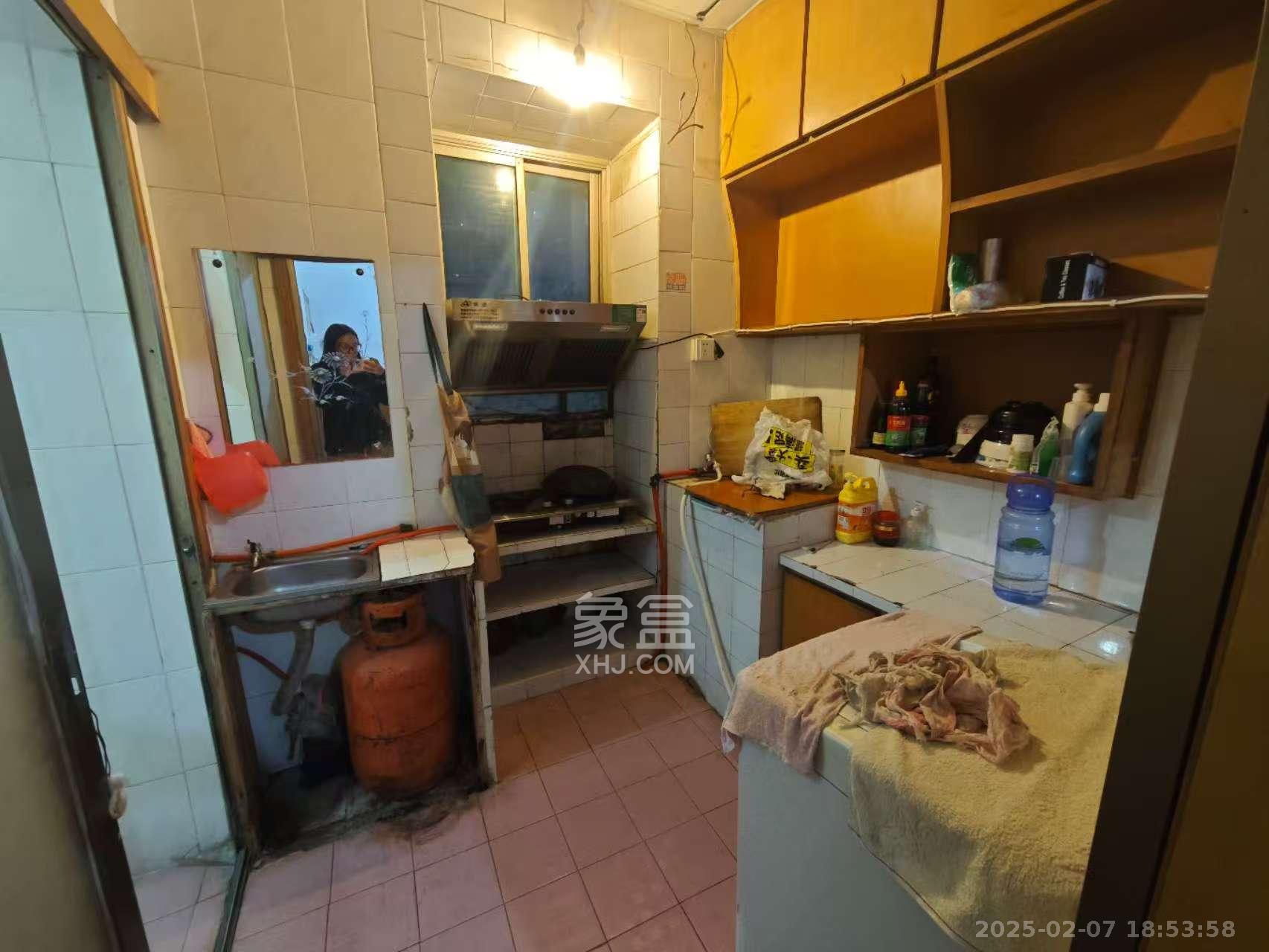 红花坡社区 2室1厅1卫 1100.0元/月 红花坡社区 2室1厅1卫 1100.0元/月室内图