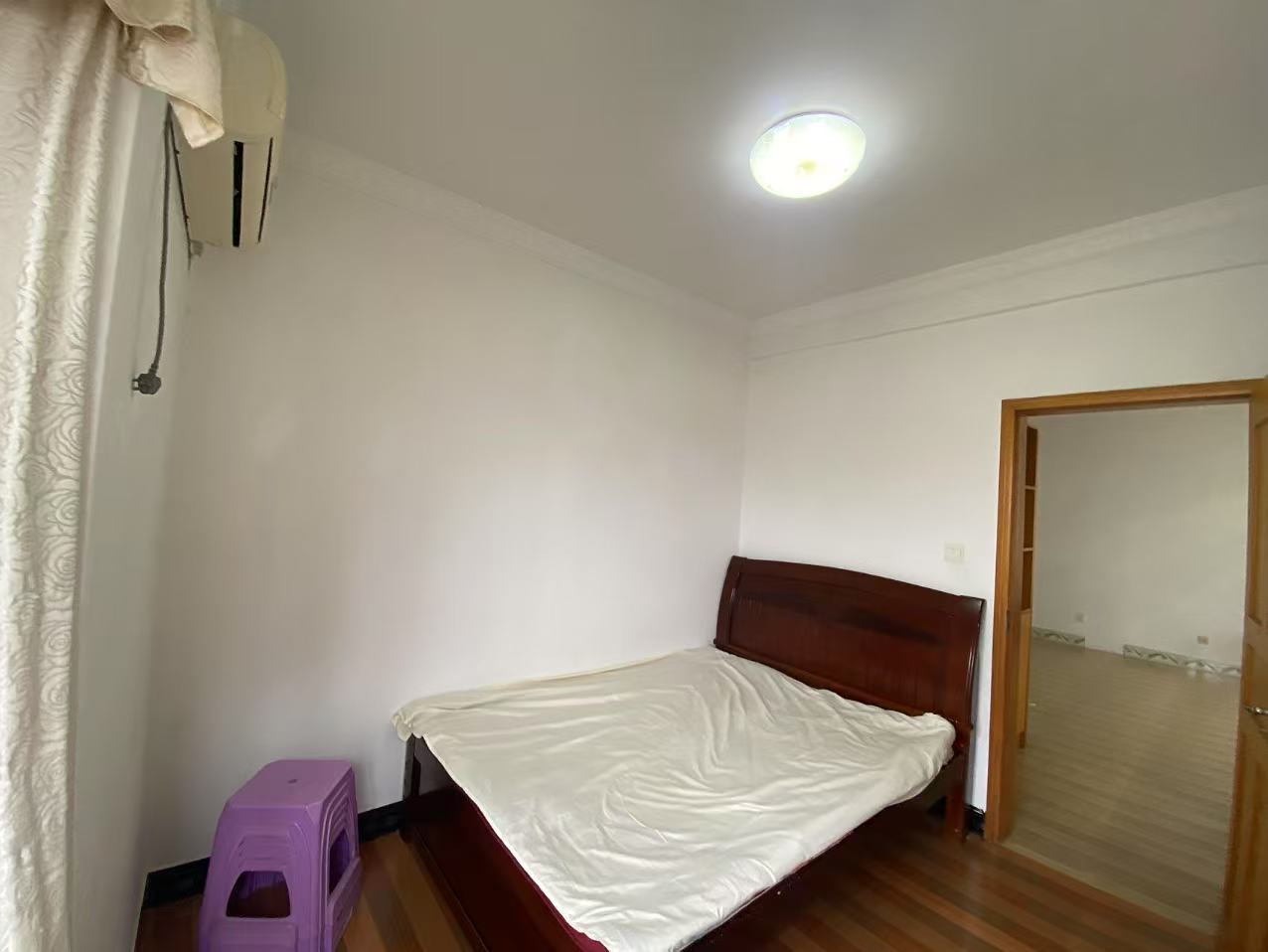 银色现代城 2室2厅1卫 1300.0元/月 银色现代城 2室2厅1卫 1300.0元/月室内图