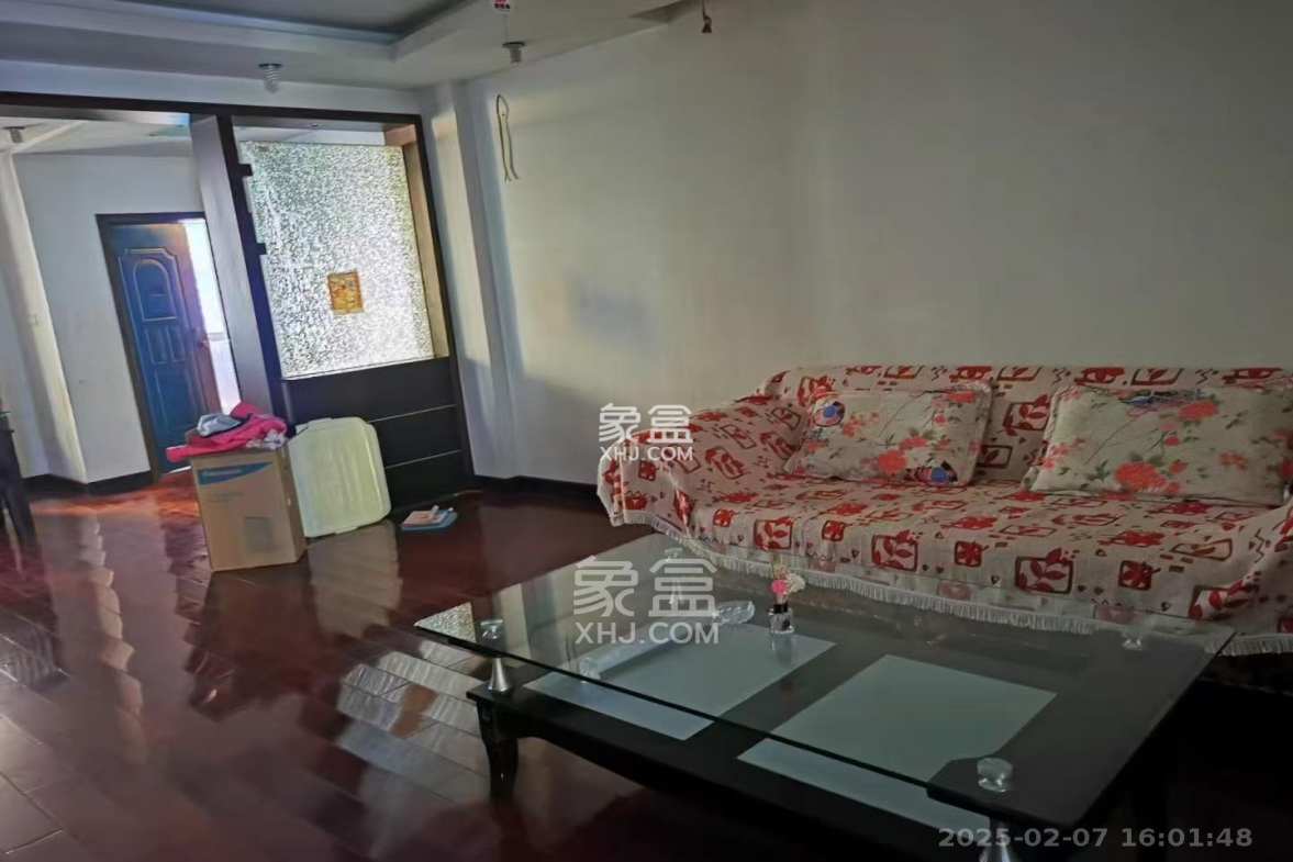 长征花园 3室2厅2卫 2500.0元/月 长征花园 3室2厅2卫 2500.0元/月室内图