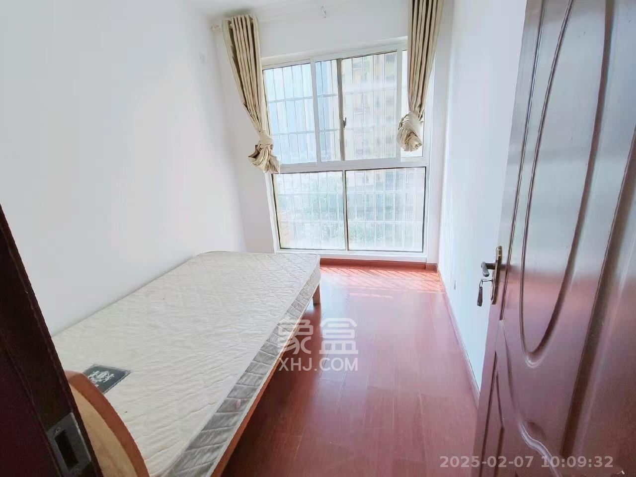 MOMA当代广场  3室2厅1卫   1800.00元/月室内图