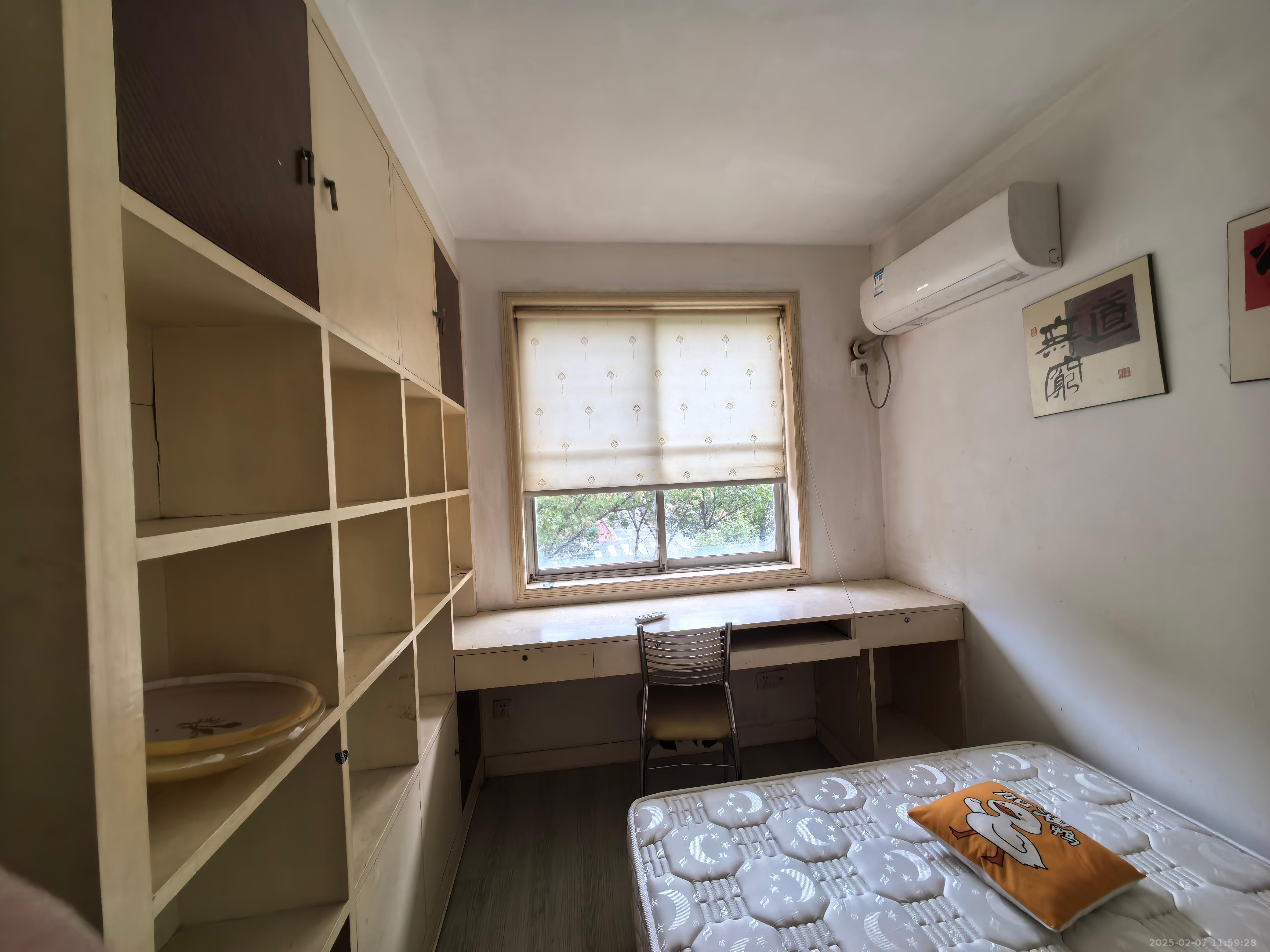 咸嘉新村嘉兴苑  3室2厅2卫    2300.0元/月 咸嘉新村嘉兴苑  3室2厅2卫    2300.0元/月室内图