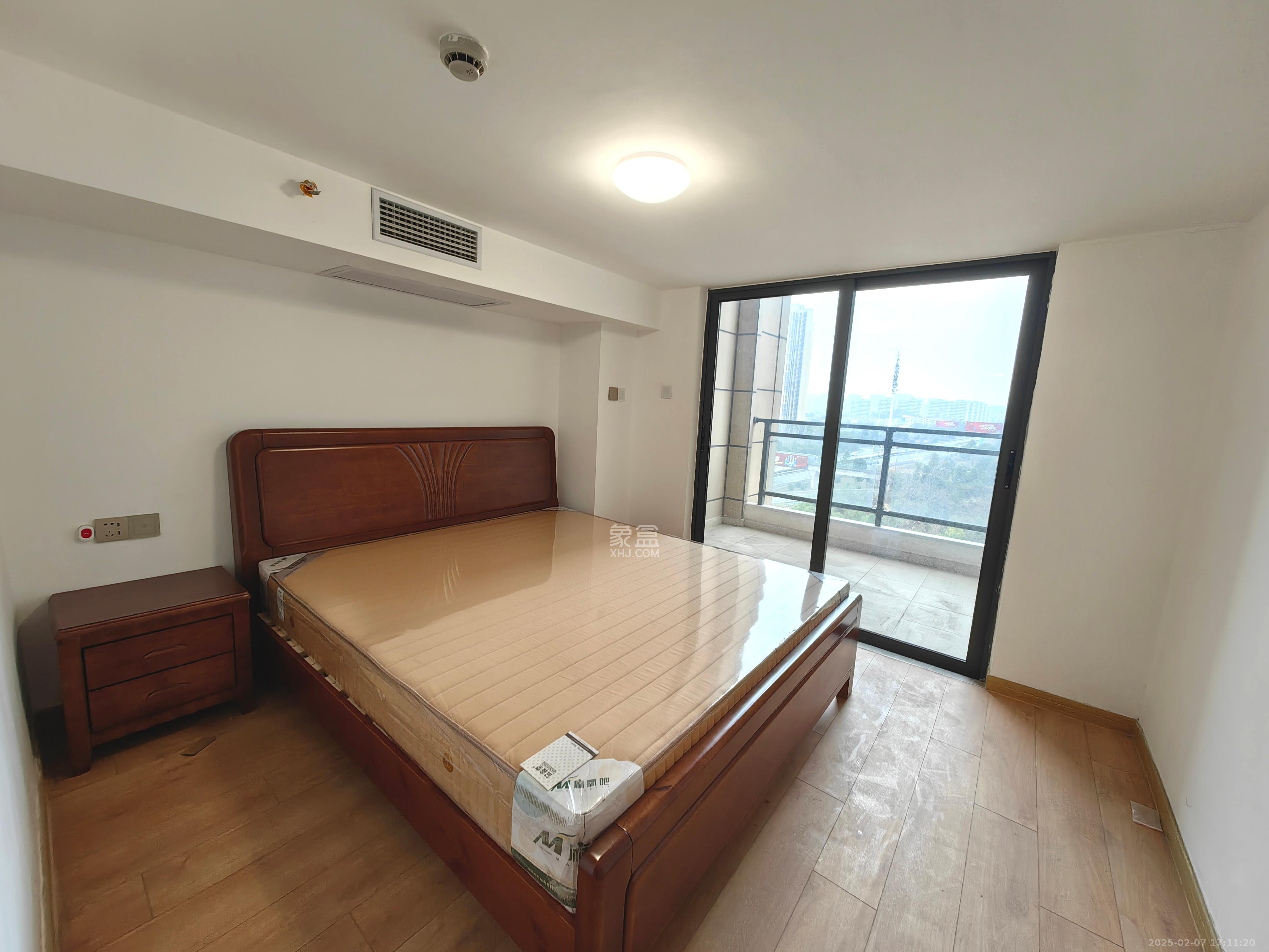 梦想新天地 3室1厅1卫 2500.0元/月 梦想新天地 3室1厅1卫 2500.0元/月室内图