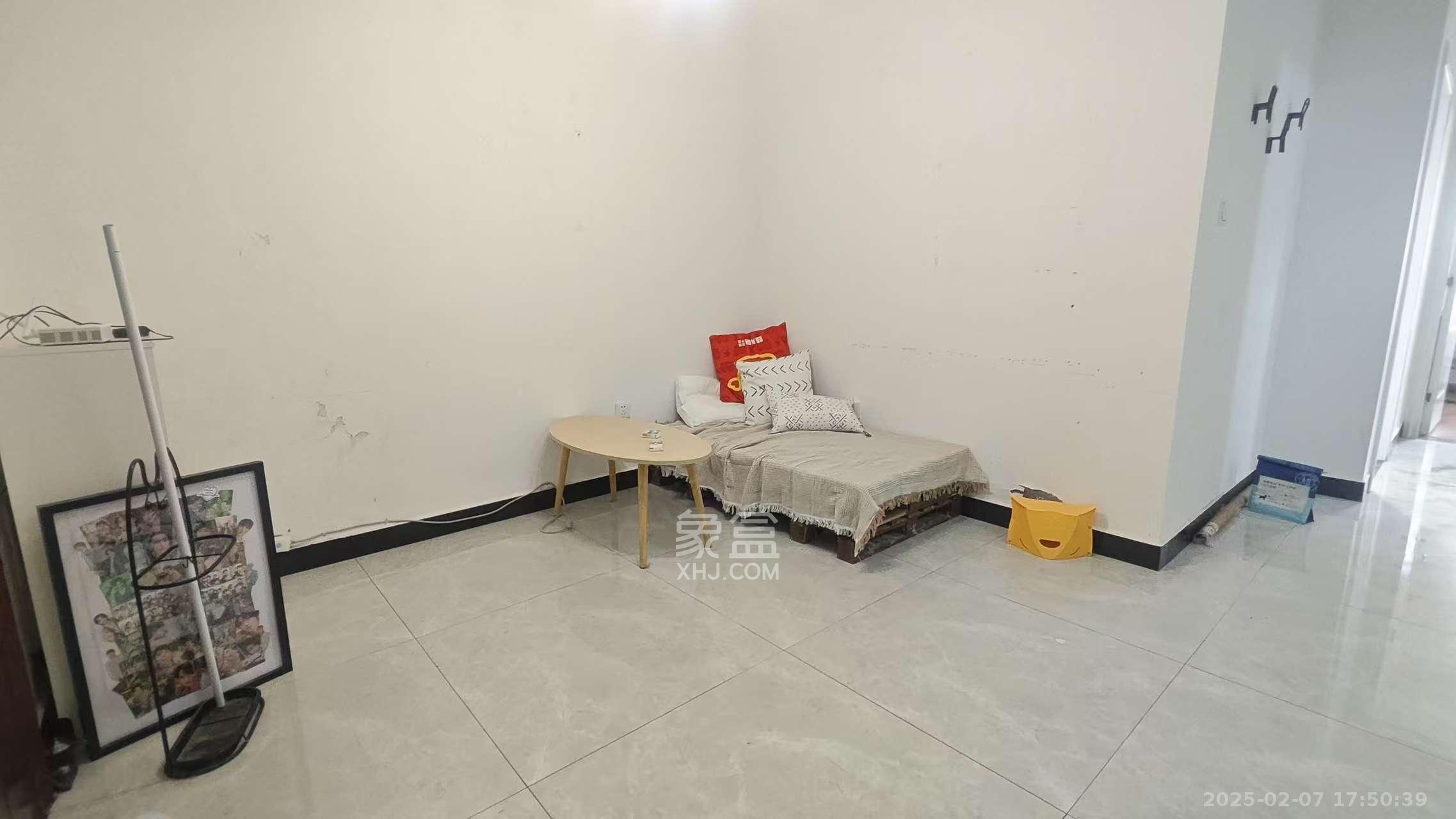 西子湖畔沃府 3室1厅1卫 2200.0元/月 西子湖畔沃府 3室1厅1卫 2200.0元/月室内图