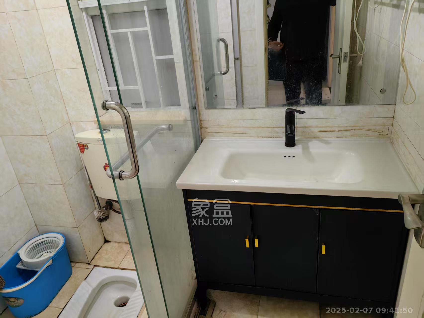 联美品格  3室2厅2卫   2200.00元/月室内图