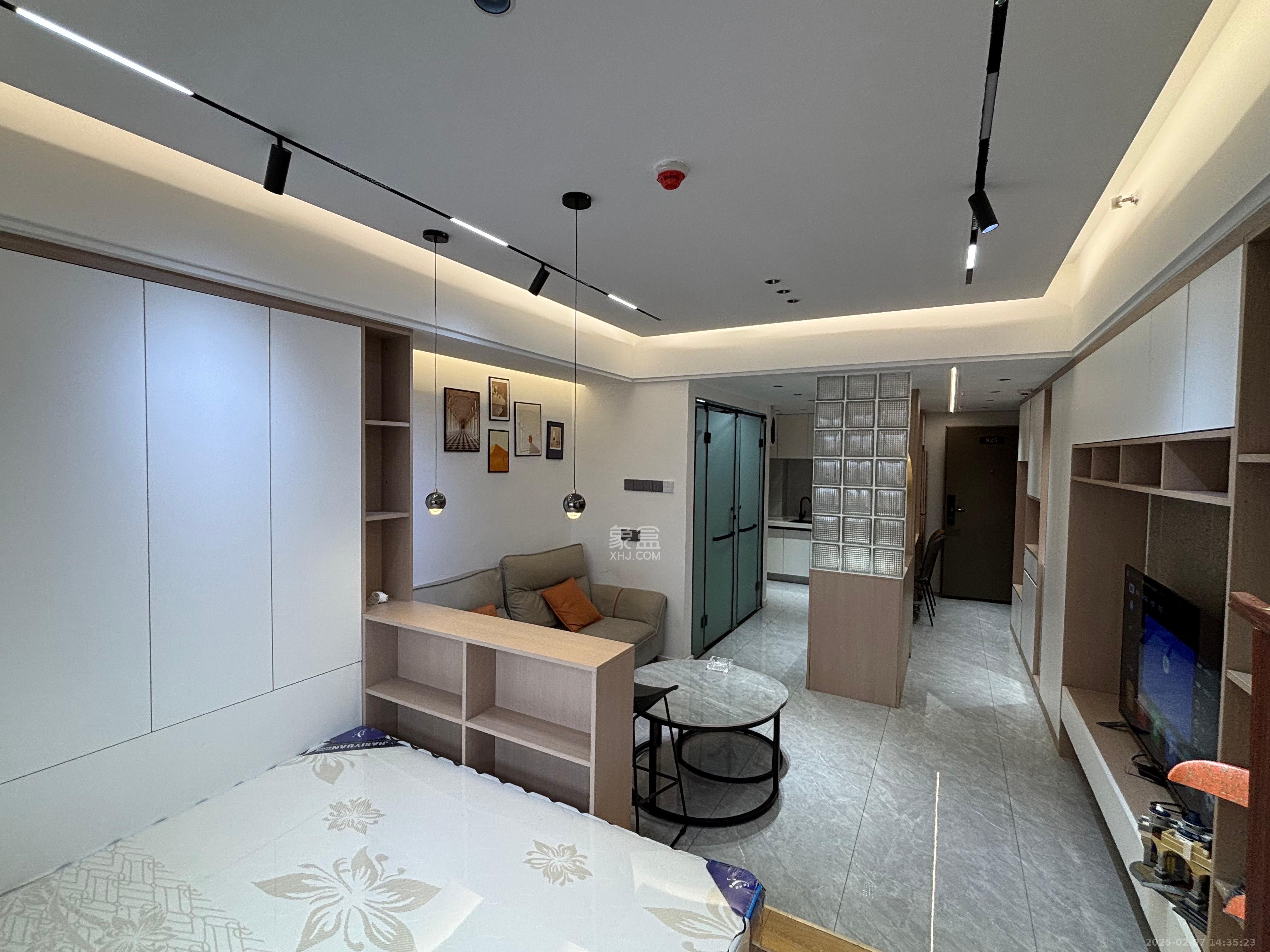 青年才郡(盈安大厦) 1室0厅0卫 2000.0元/月 青年才郡(盈安大厦) 1室0厅0卫 2000.0元/月室内图