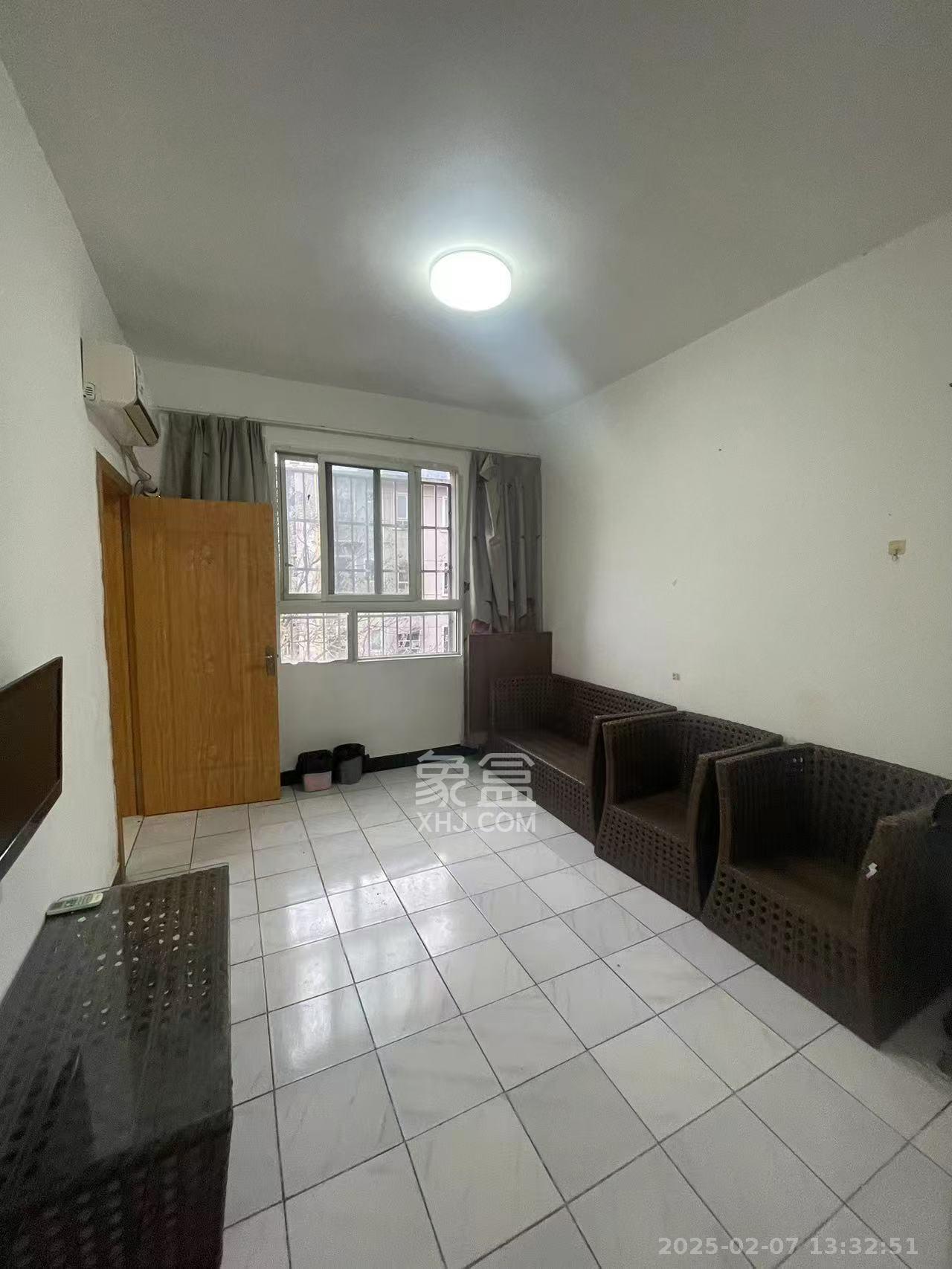 向韶村 2室1厅1卫 1800.0元/月 向韶村 2室1厅1卫 1800.0元/月室内图