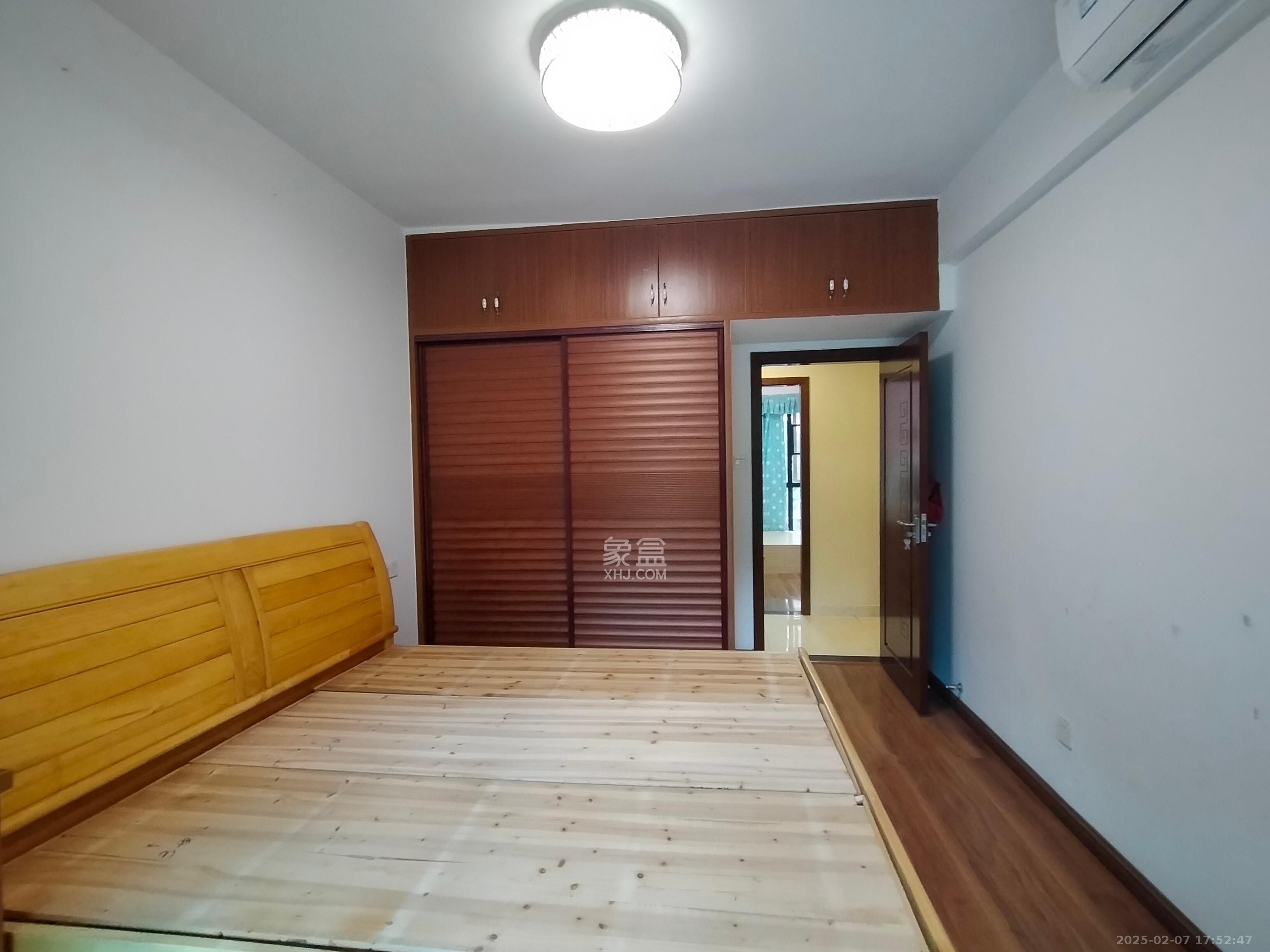 翡翠云天 4室2厅2卫 2400.0元/月 翡翠云天 4室2厅2卫 2400.0元/月室内图