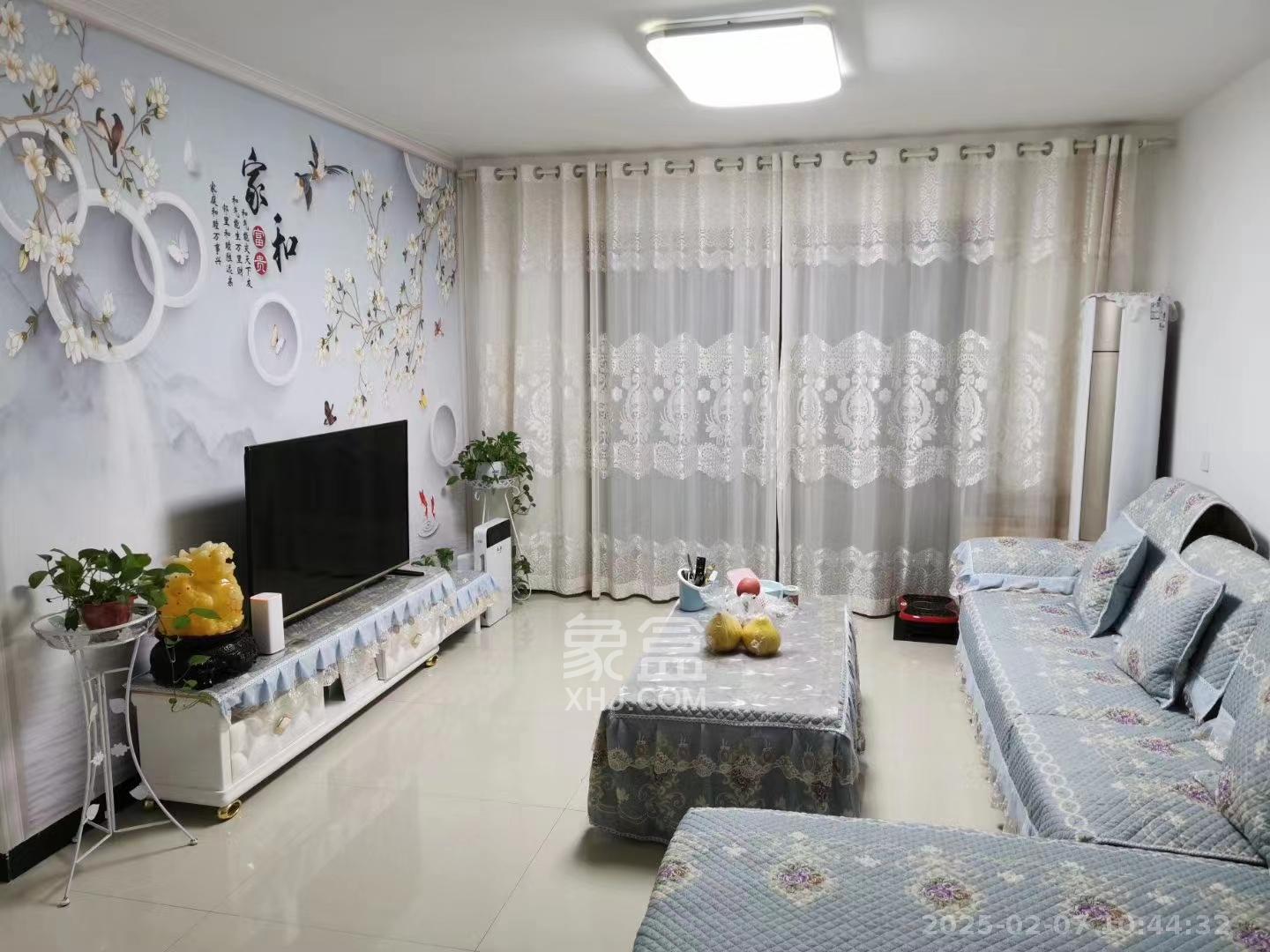 中建芙蓉嘉苑  3室2厅2卫   2800.00元/月室内图1