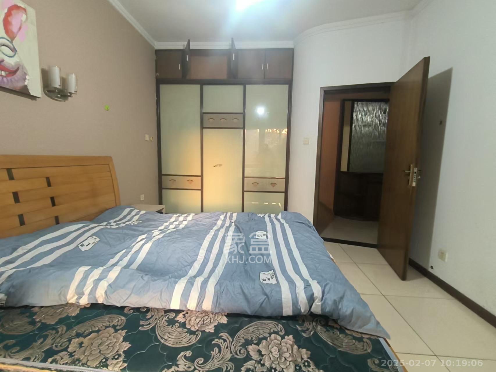 圣爵菲斯 2室2厅1卫 1800.0元/月 圣爵菲斯 2室2厅1卫 1800.0元/月室内图