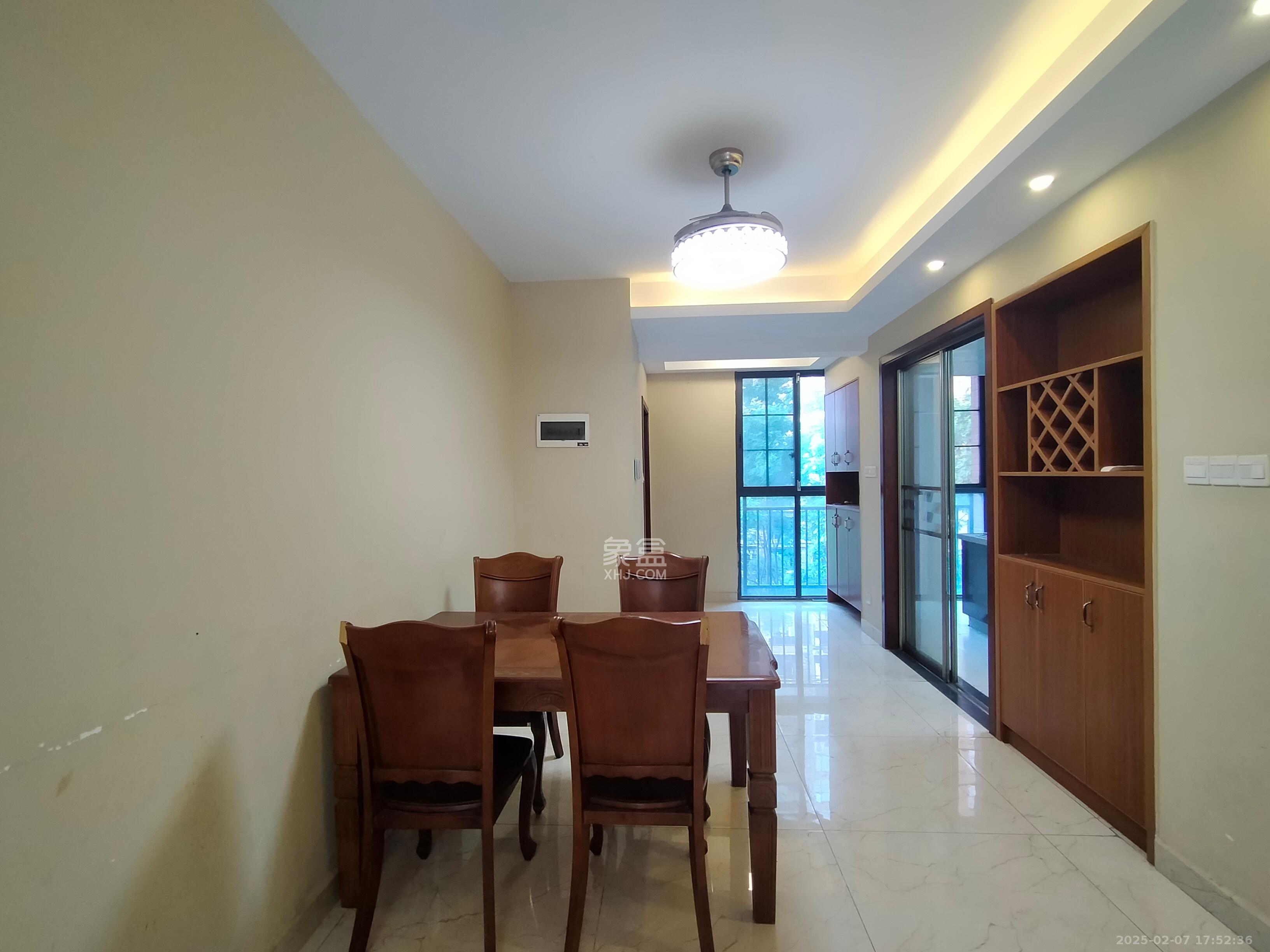 翡翠云天 4室2厅2卫 2400.0元/月 翡翠云天 4室2厅2卫 2400.0元/月室内图