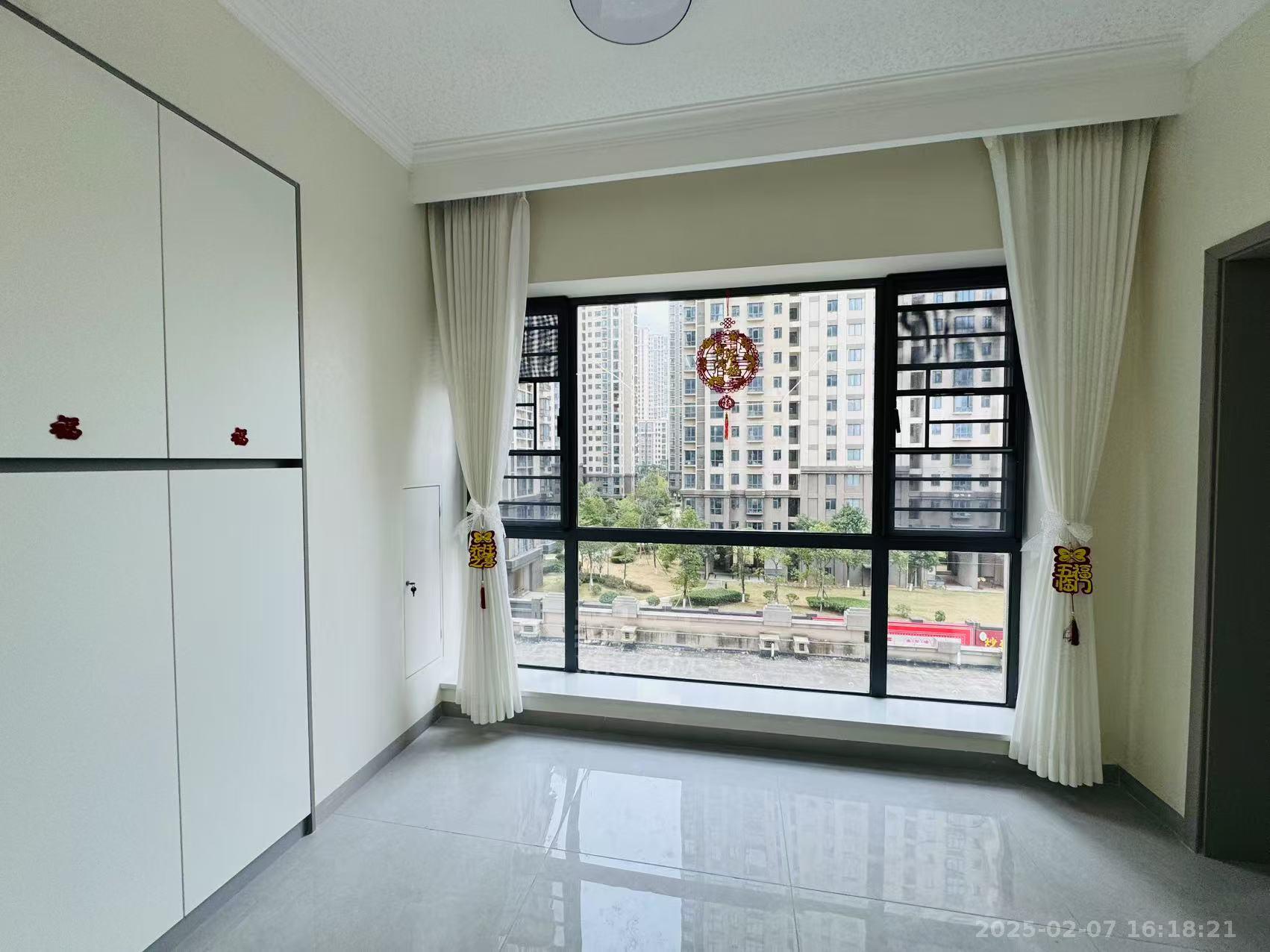 山水洲城华晨第一城 3室2厅2卫 2200.0元/月 山水洲城华晨第一城 3室2厅2卫 2200.0元/月室内图