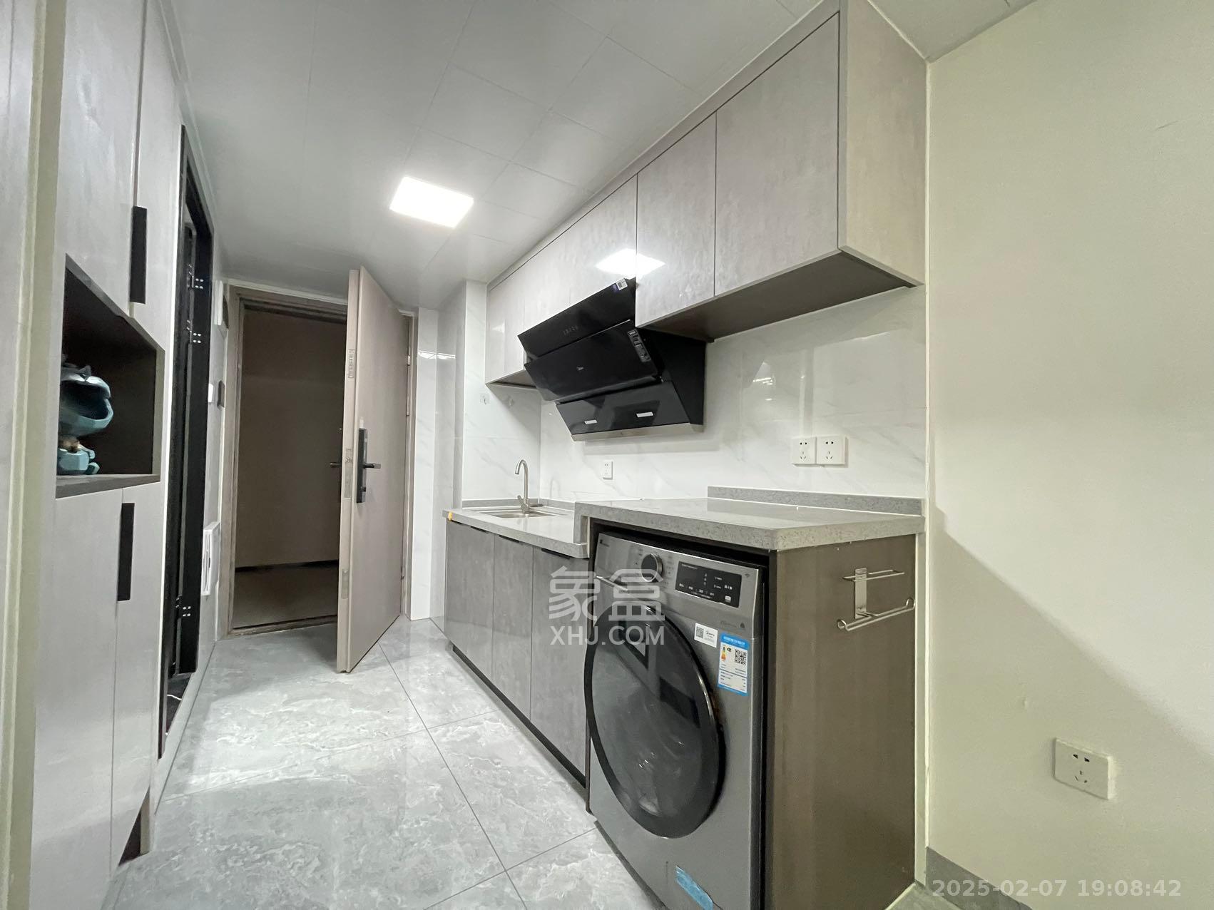 藏珑湖上公馆 1室1厅1卫 2400.0元/月 藏珑湖上公馆 1室1厅1卫 2400.0元/月室内图