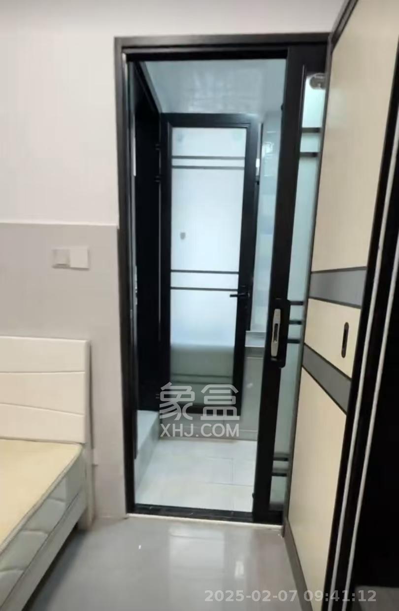 新合四村 1室1厅1卫 950.0元/月 新合四村 1室1厅1卫 950.0元/月室内图