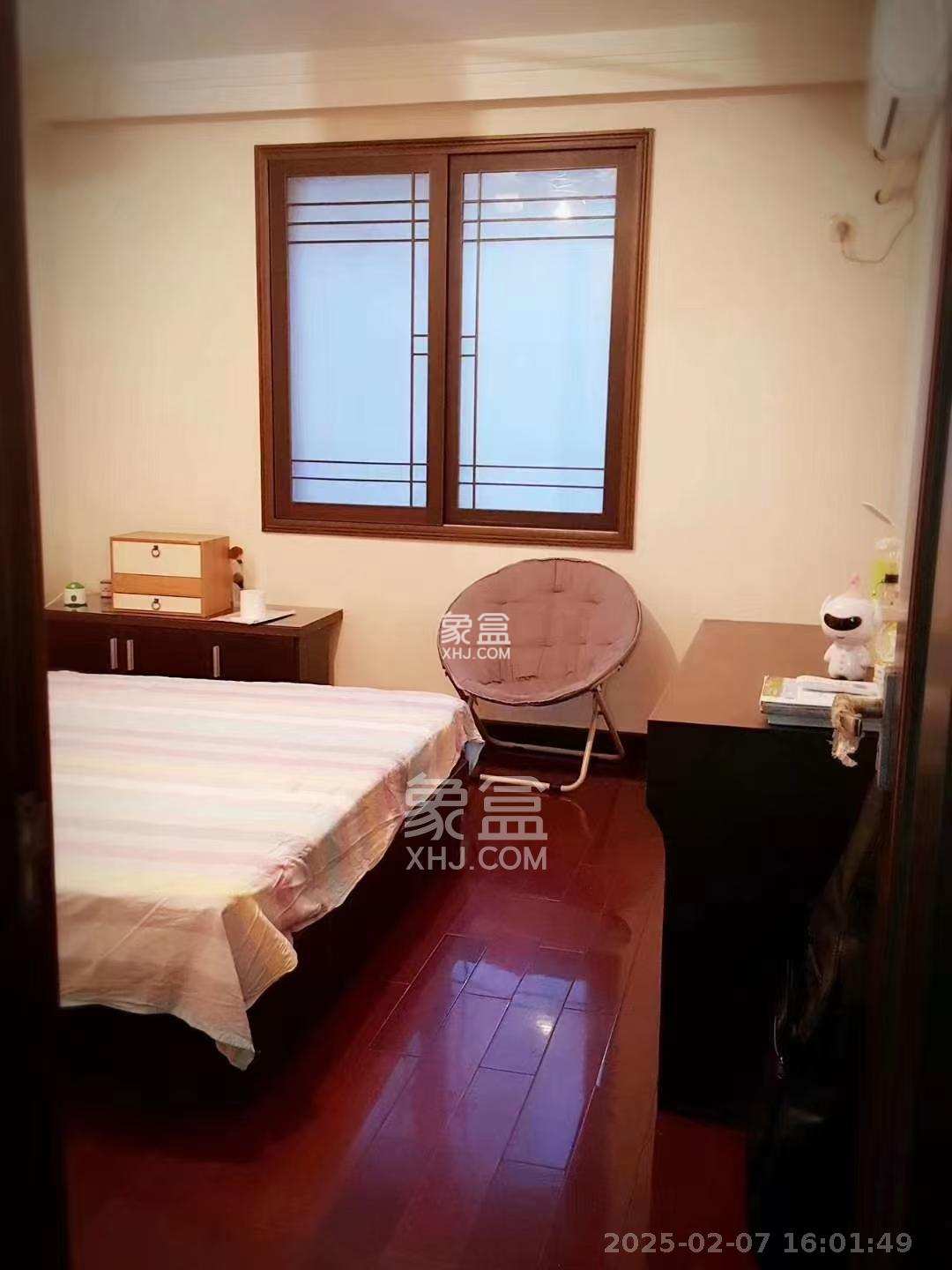 长征花园 3室2厅2卫 2500.0元/月 长征花园 3室2厅2卫 2500.0元/月室内图