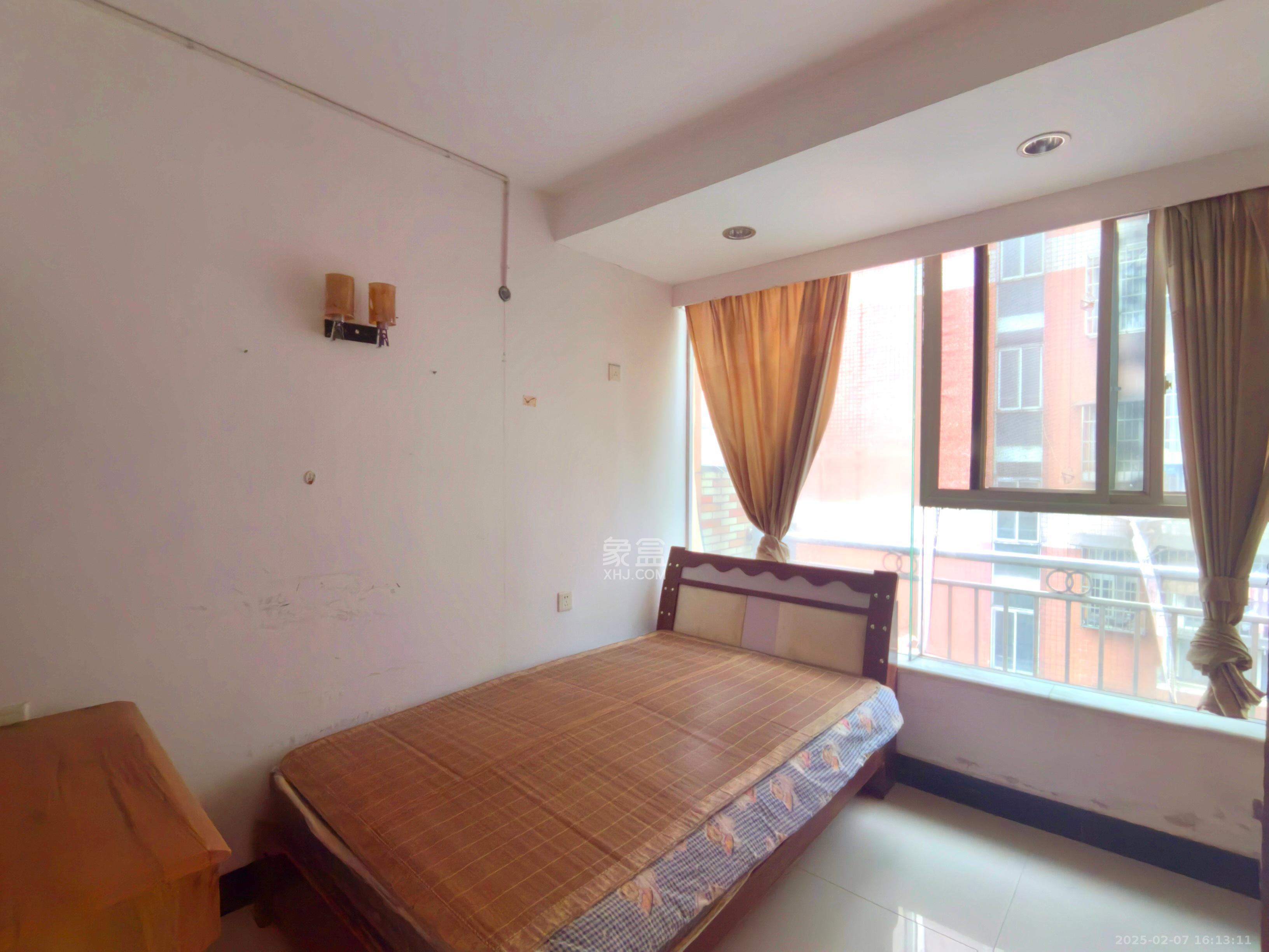 星沙商业步行街 3室2厅1卫 1500.0元/月 星沙商业步行街 3室2厅1卫 1500.0元/月室内图