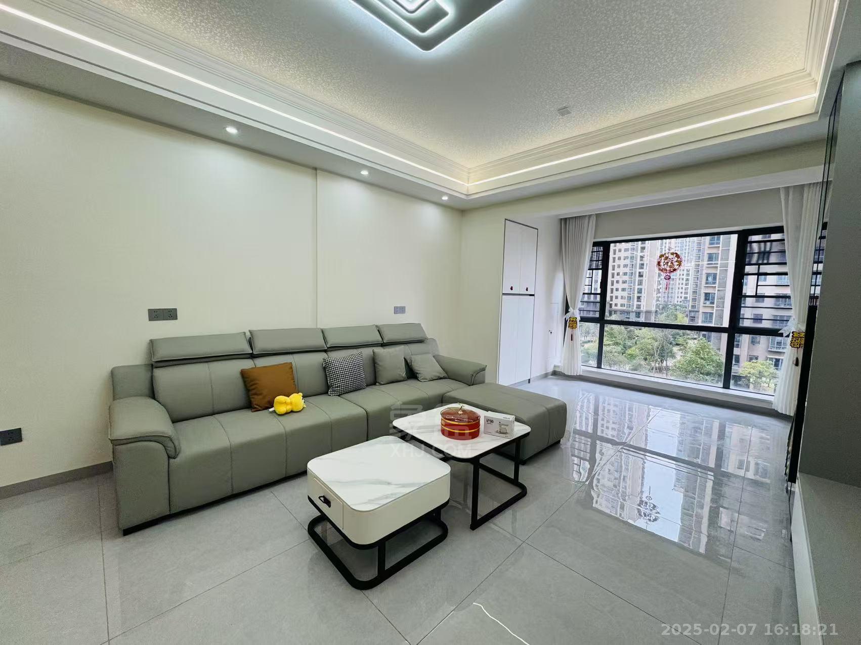 山水洲城华晨第一城 3室2厅2卫 2200.0元/月 山水洲城华晨第一城 3室2厅2卫 2200.0元/月室内图