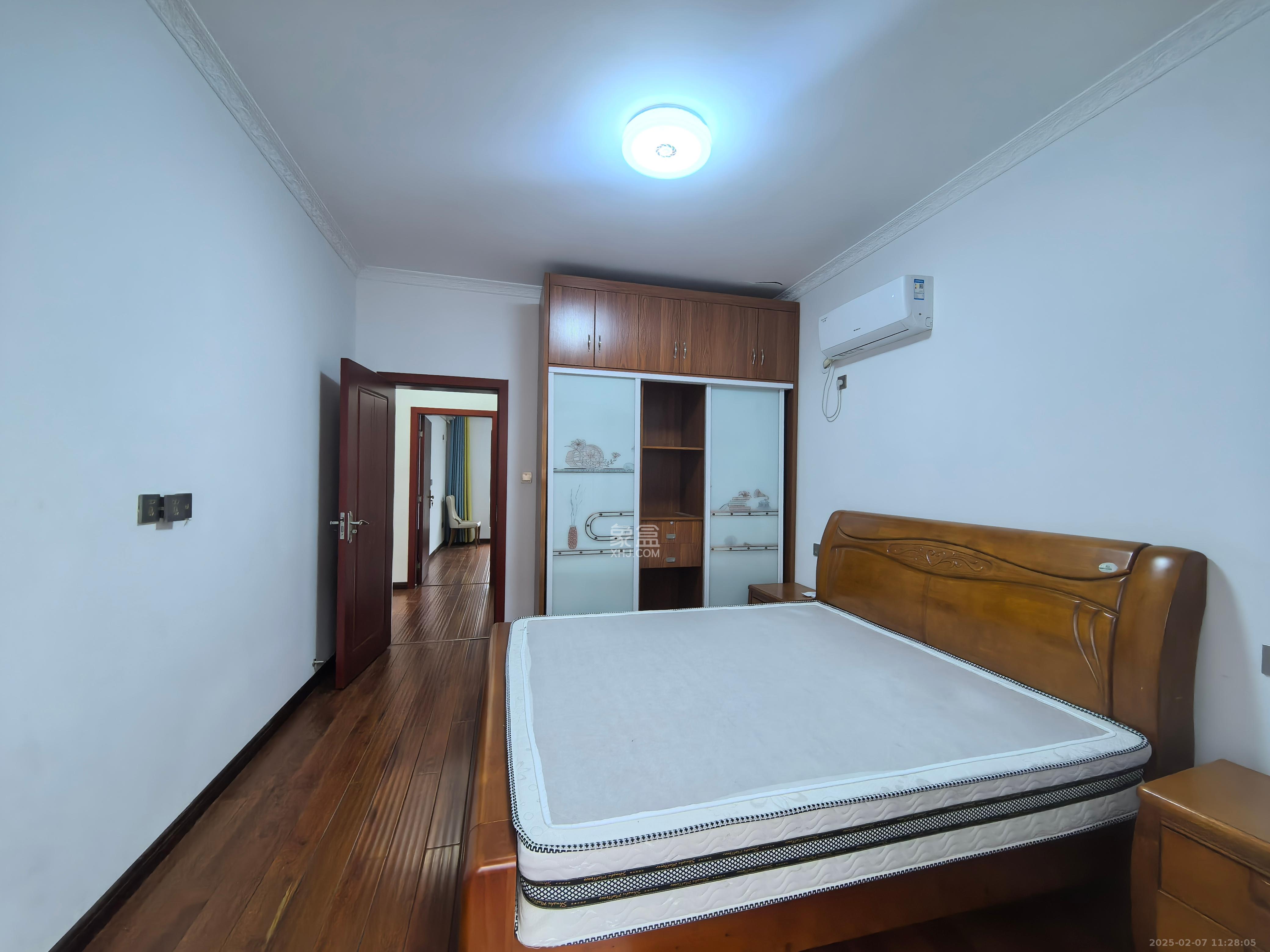 奥克斯缔壹城 5室2厅1卫 3000.0元/月 奥克斯缔壹城 5室2厅1卫 3000.0元/月室内图