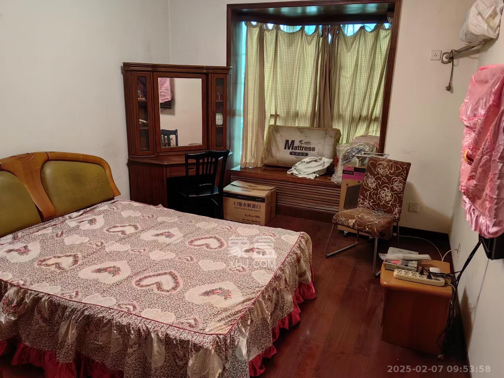 富湘园 5室2厅2卫 3300.0元/月 富湘园 5室2厅2卫 3300.0元/月室内图