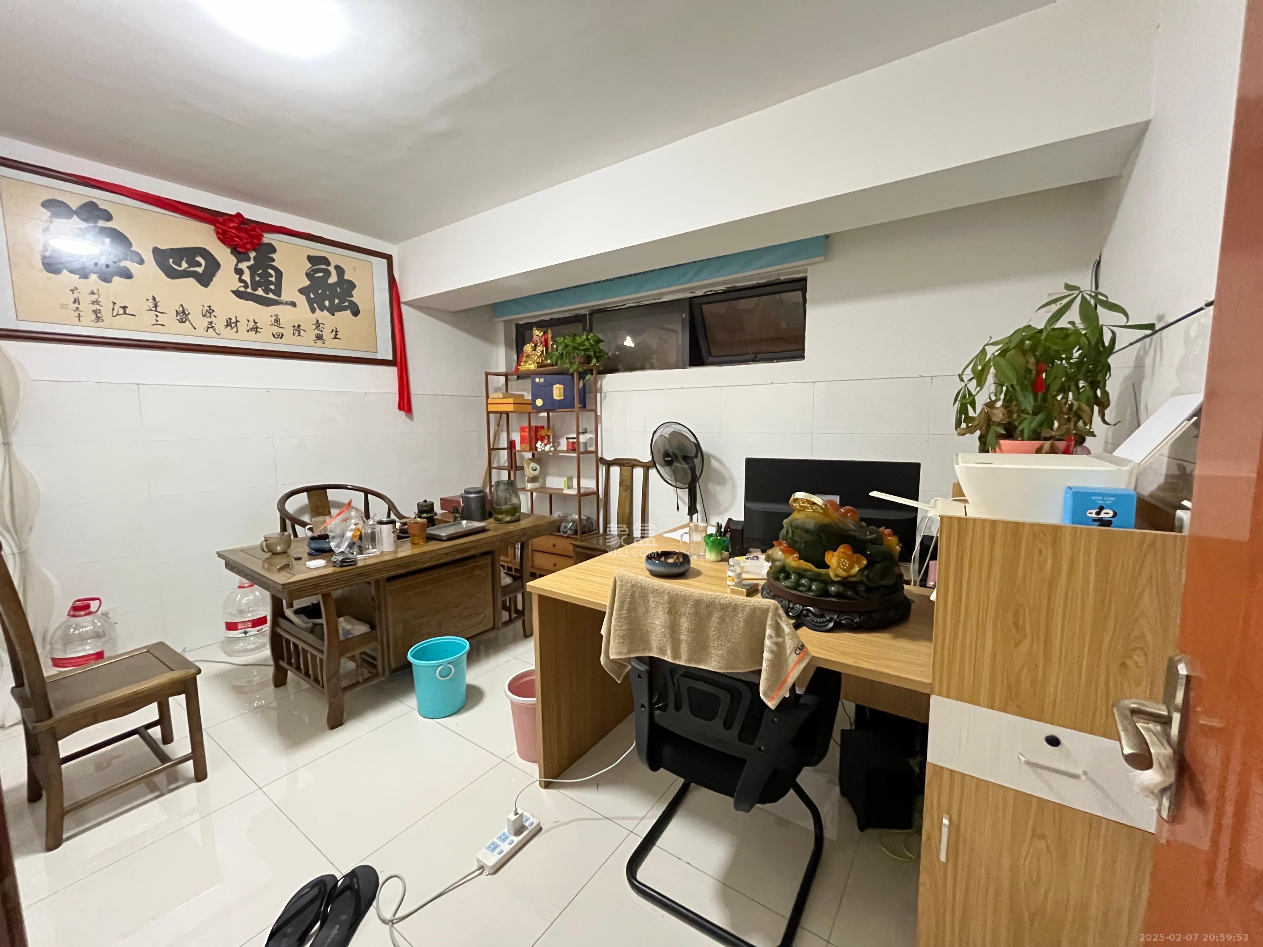 阳光100二期  3室2厅1卫   2800.00元/月室内图