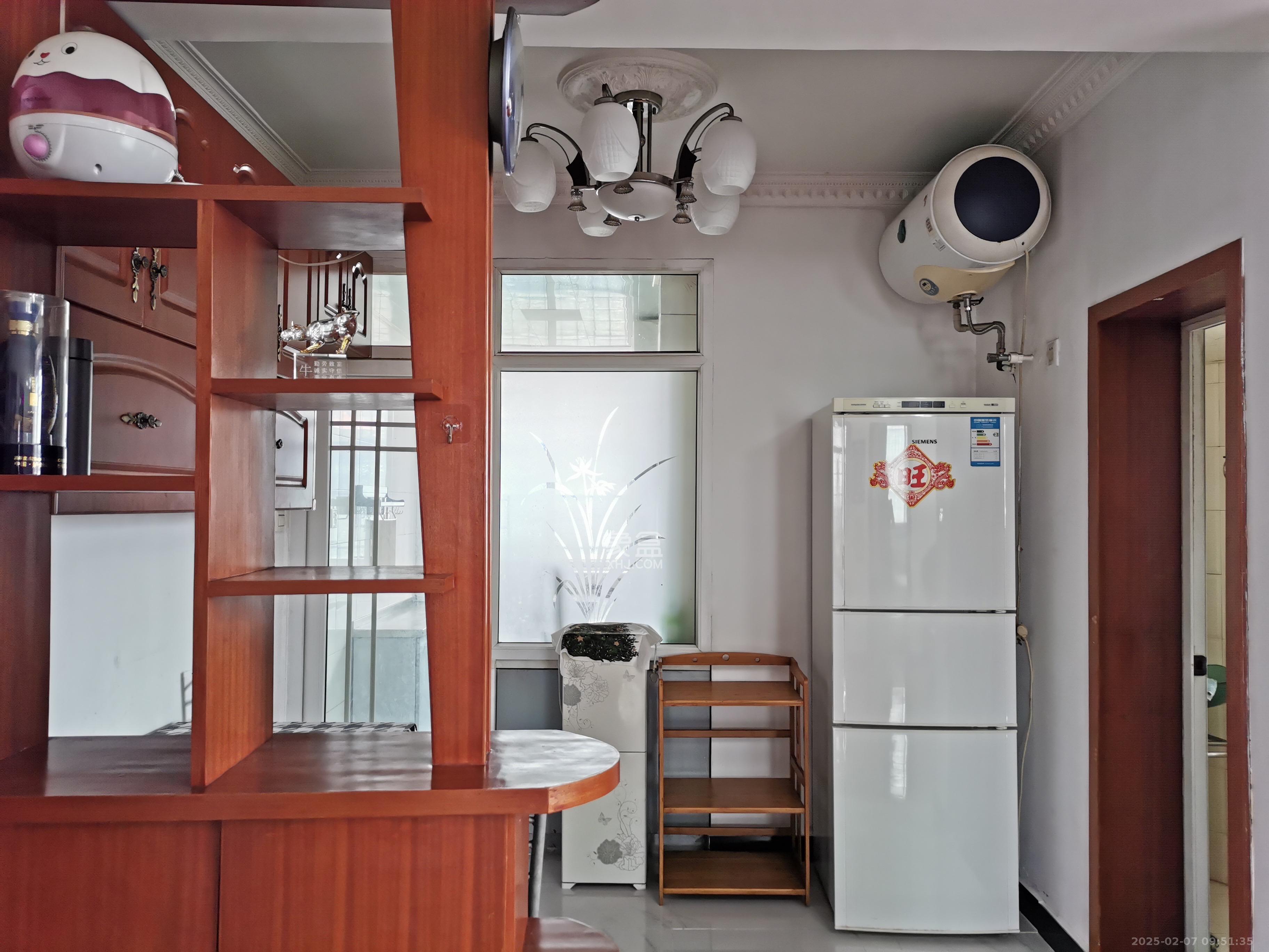 陡岭社区  2室1厅1卫    2000.0元/月 陡岭社区  2室1厅1卫    2000.0元/月室内图