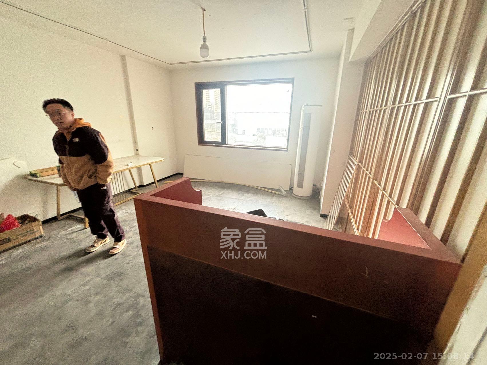 新世界商贸城 3室2厅2卫 5200.0元/月 新世界商贸城 3室2厅2卫 5200.0元/月室内图