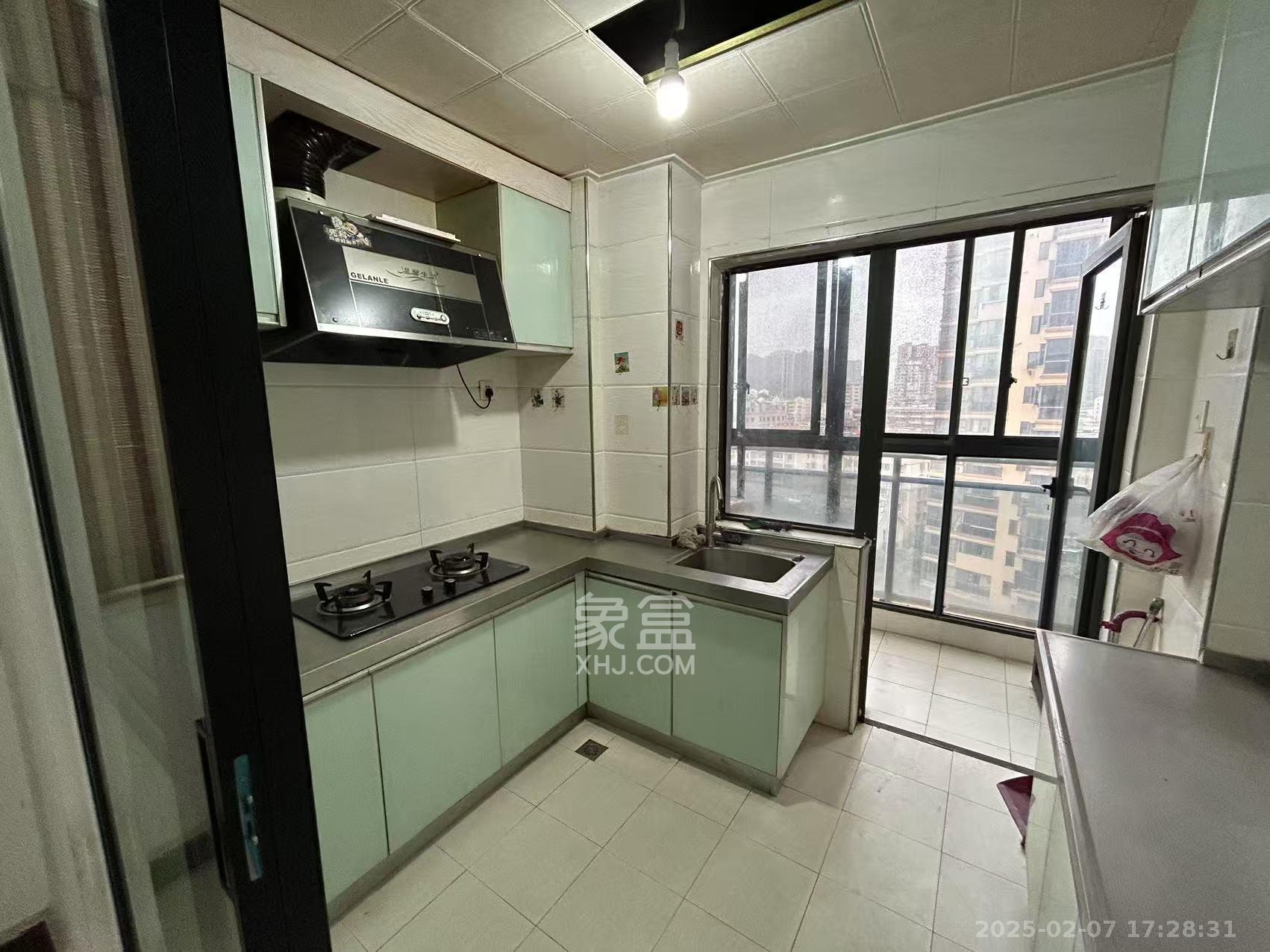 兴威帕克水岸 2室2厅1卫 2100.0元/月 兴威帕克水岸 2室2厅1卫 2100.0元/月室内图